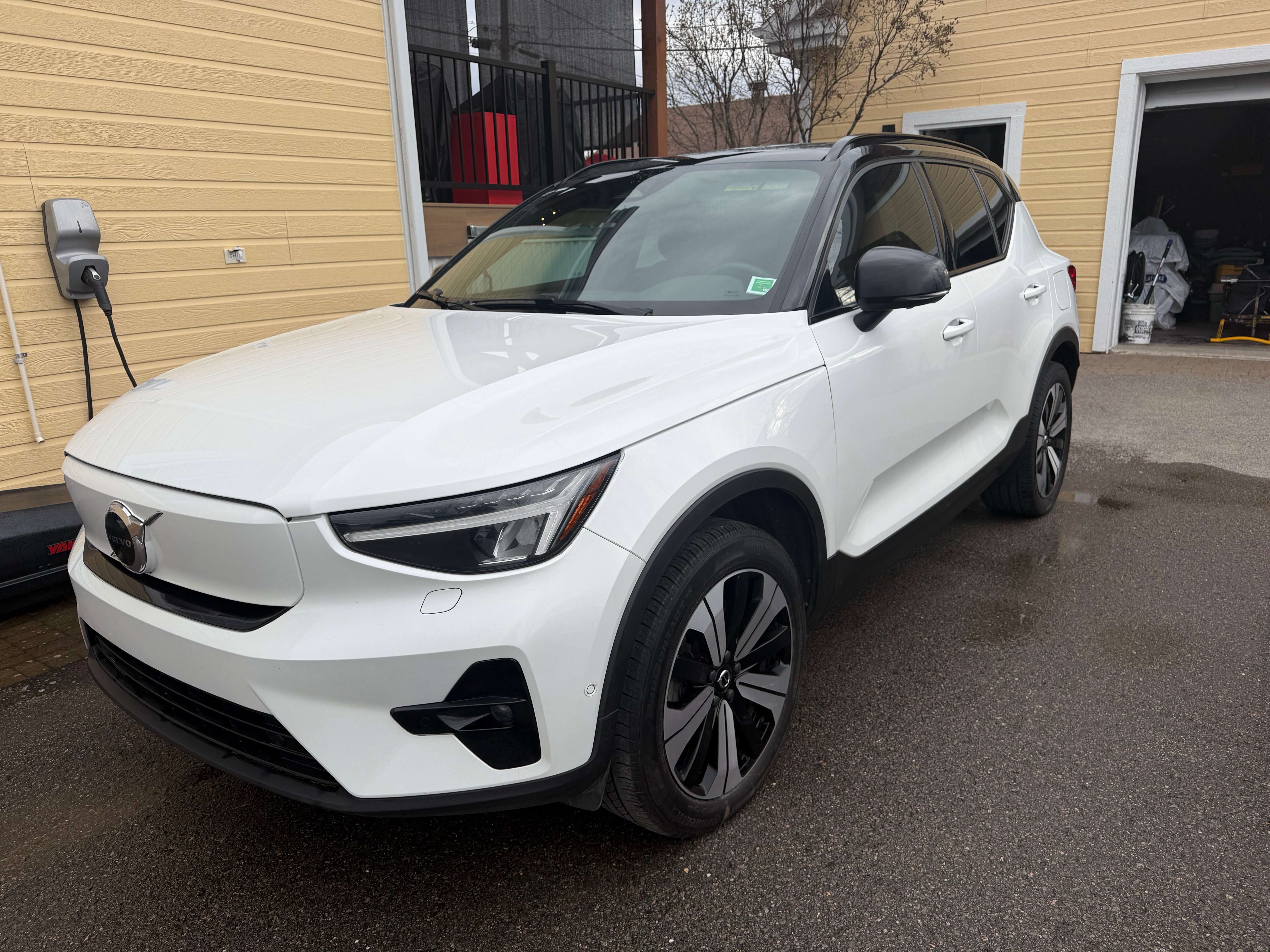 2023 Volvo XC40 Plus
