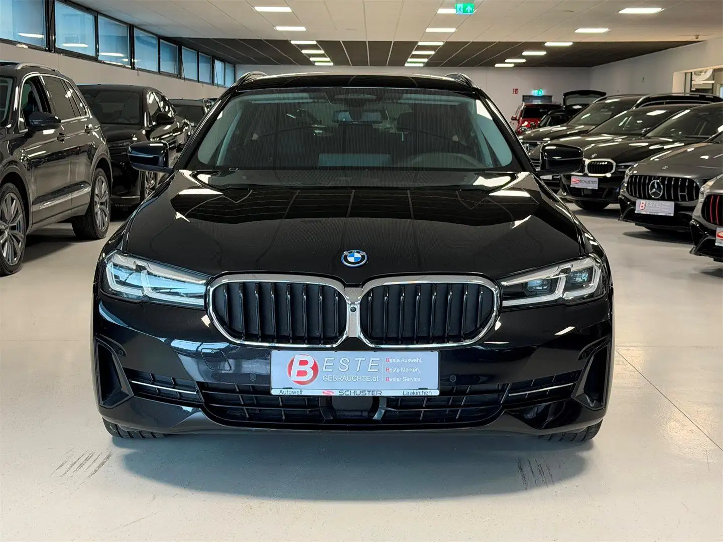 BMW 530 e Touring AT *AHK* Schwarz - 2