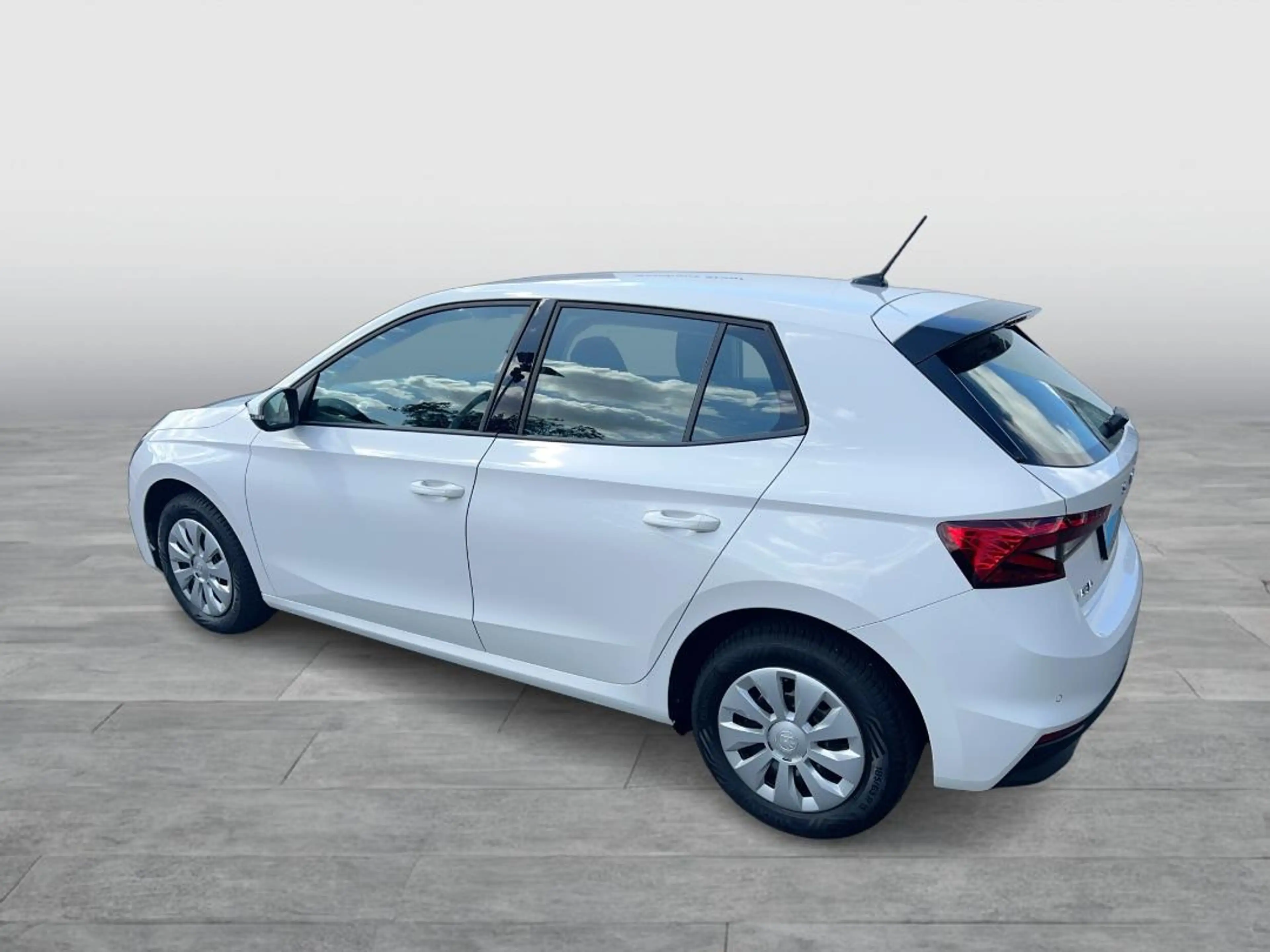 Skoda Fabia Active 1.0 80PS BT+PDC+SITZHEIZUNG+5-GANG — photo 3