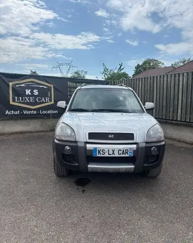 Hyundai TUCSON 2.0 2WD GLS 110Cv 1 ères mains