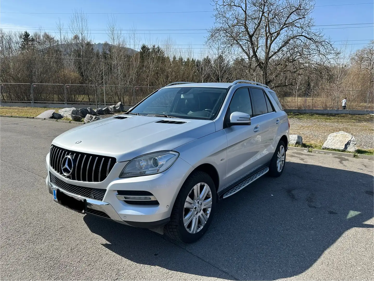 Mercedes-Benz ML 250 CDI 4MATIC BlueEfficiency Aut. Ezüst - 1