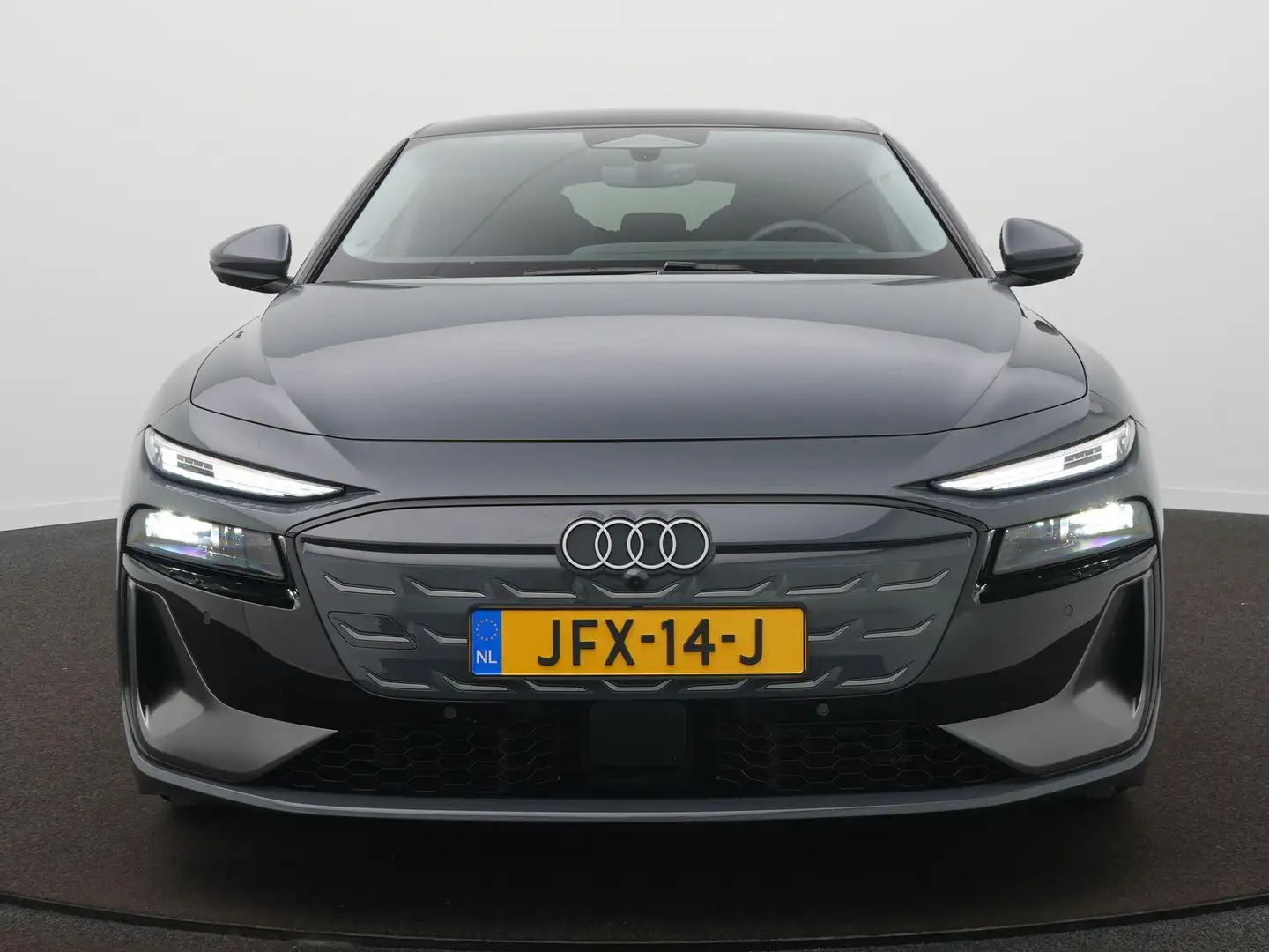 Audi A6 e-tron Avant S edition 83 kWh trekhaak | stoelventilatie Grijs - 2