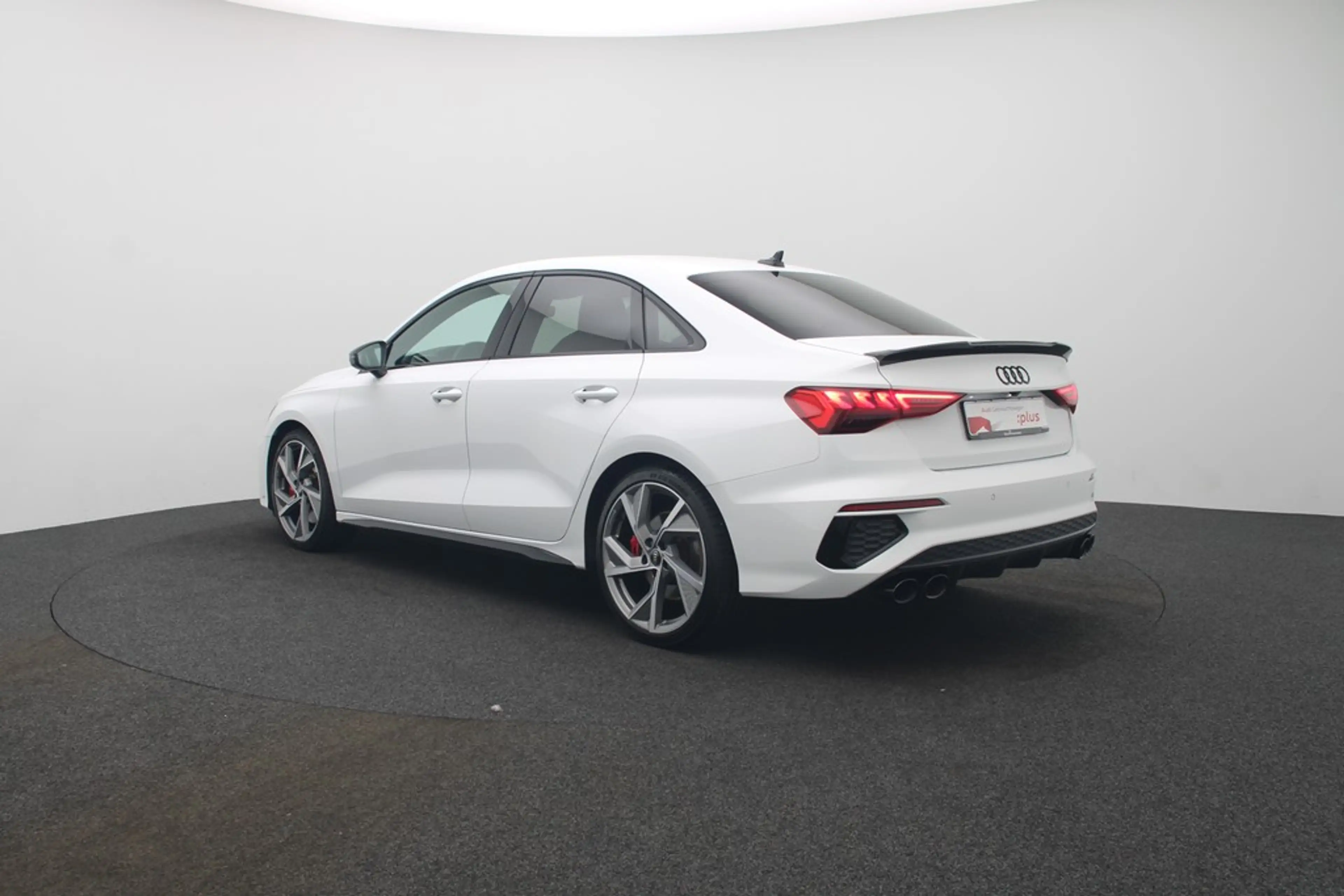 Audi S3 Lim. 2.0 TFSI quattro . LED Navi B&O — photo 3