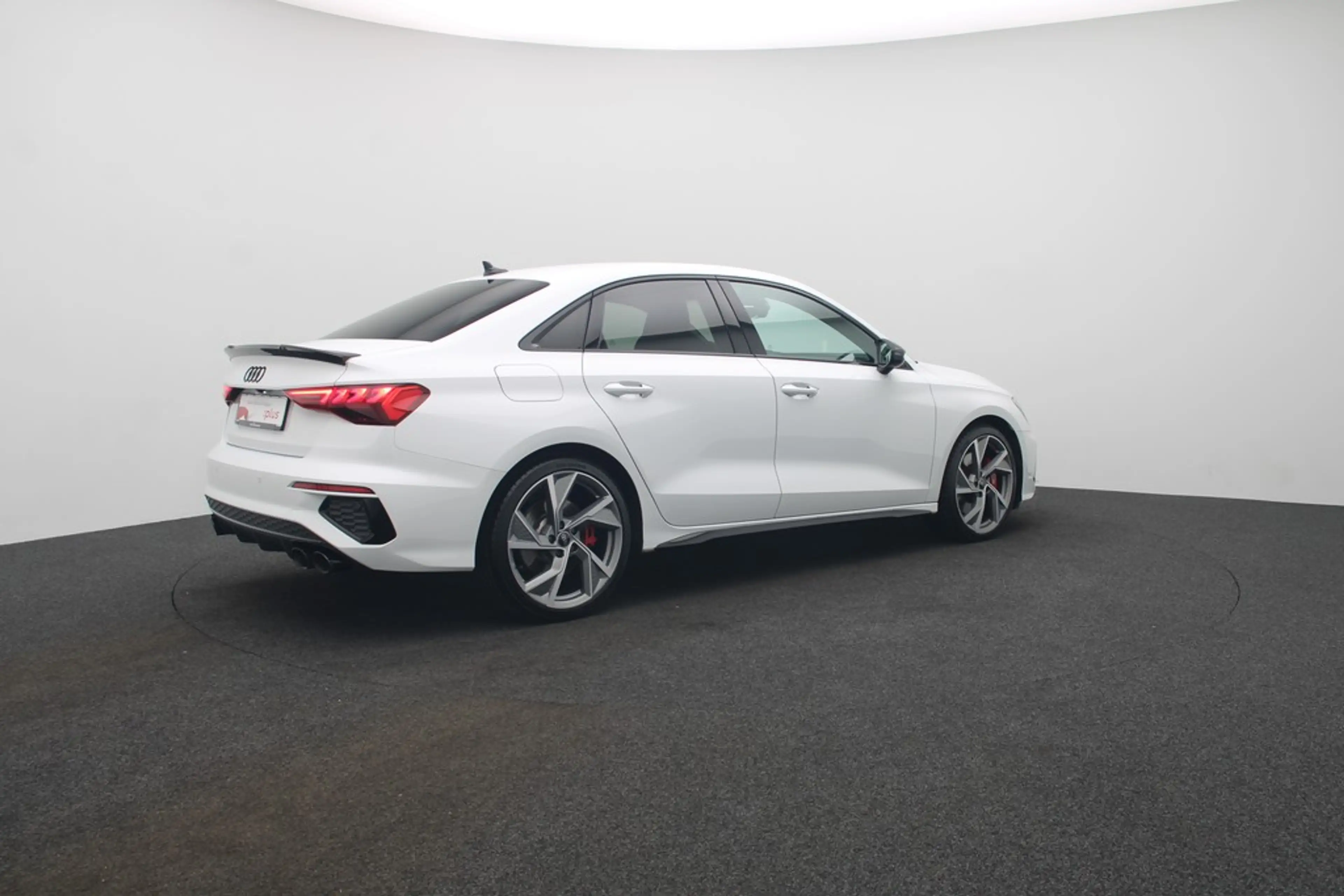 Audi S3 Lim. 2.0 TFSI quattro . LED Navi B&O — photo 5