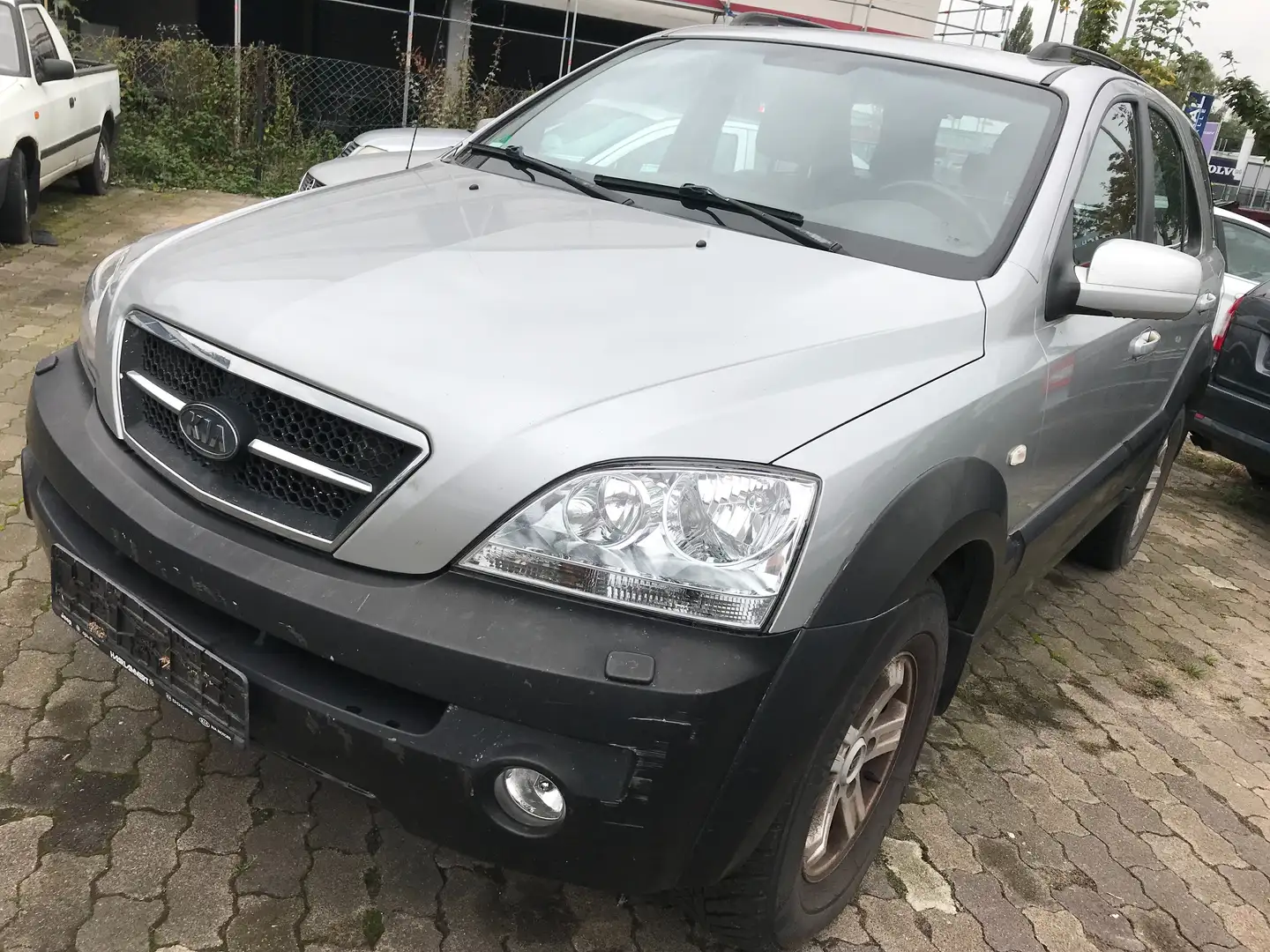Kia Sorento Sorento Diesel 2.5 CRDi Aut. LX Silber - 1