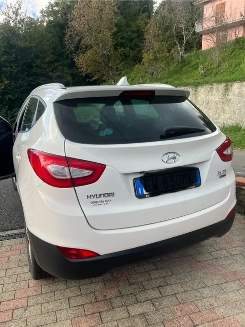 Hyundai iX35 ix351.7 crdi Xpossible 2wd FL Bianco - 1