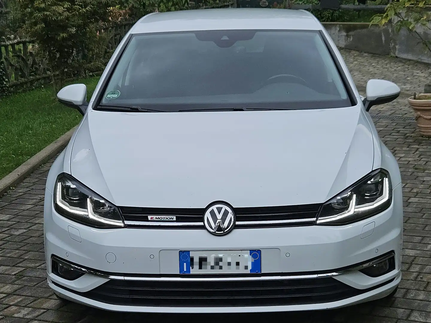 Volkswagen Golf 5p 2.0 tdi Executive 4motion 150cv DSG 4x4 White - 1
