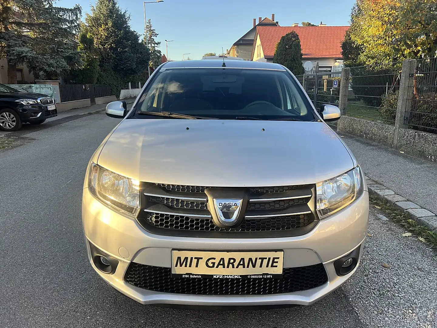 Dacia Sandero Supreme 1,2 16V 75 Silber - 2
