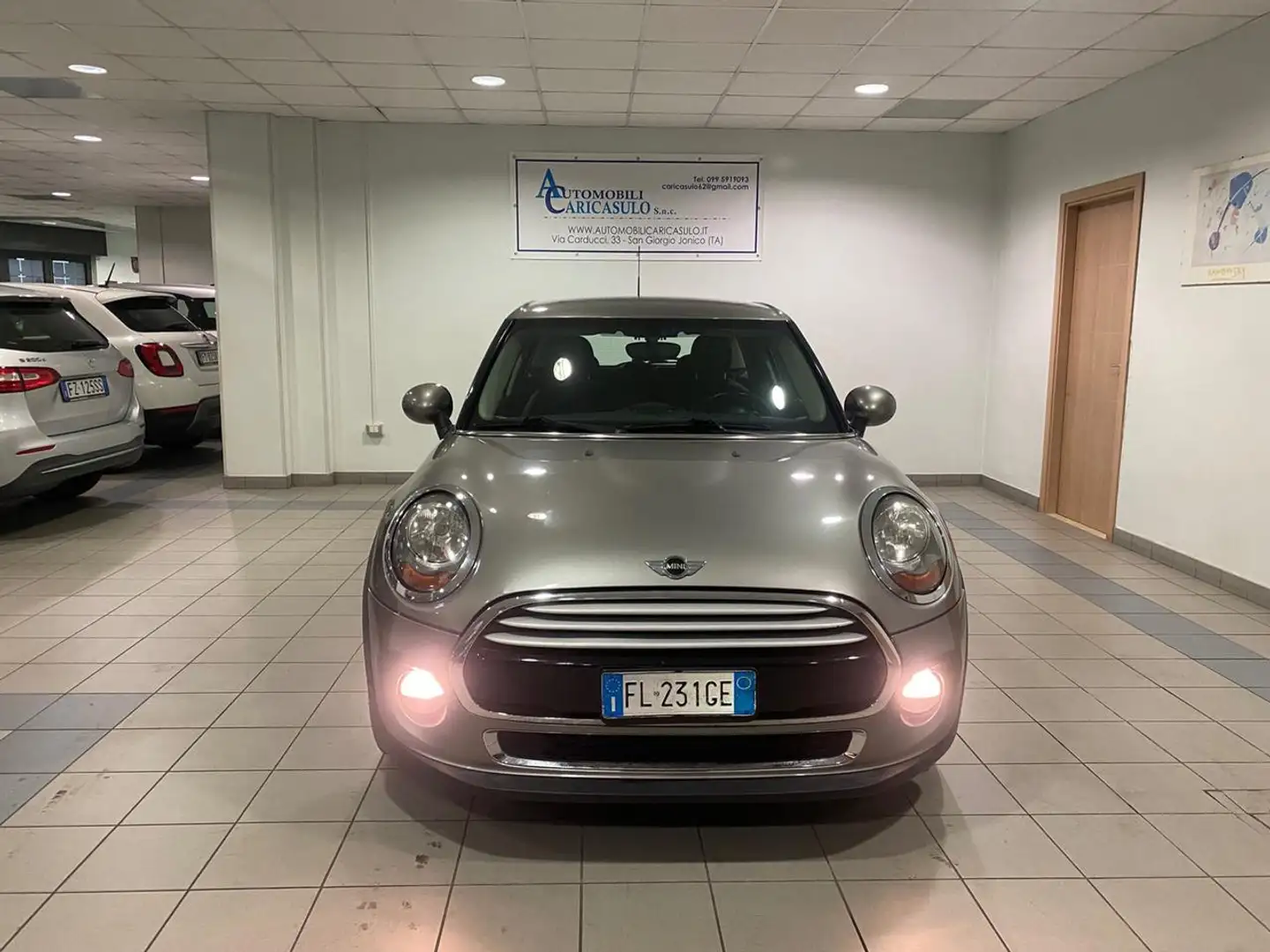 MINI Cooper D 1.5 Cooper D 5 porte Gris - 2