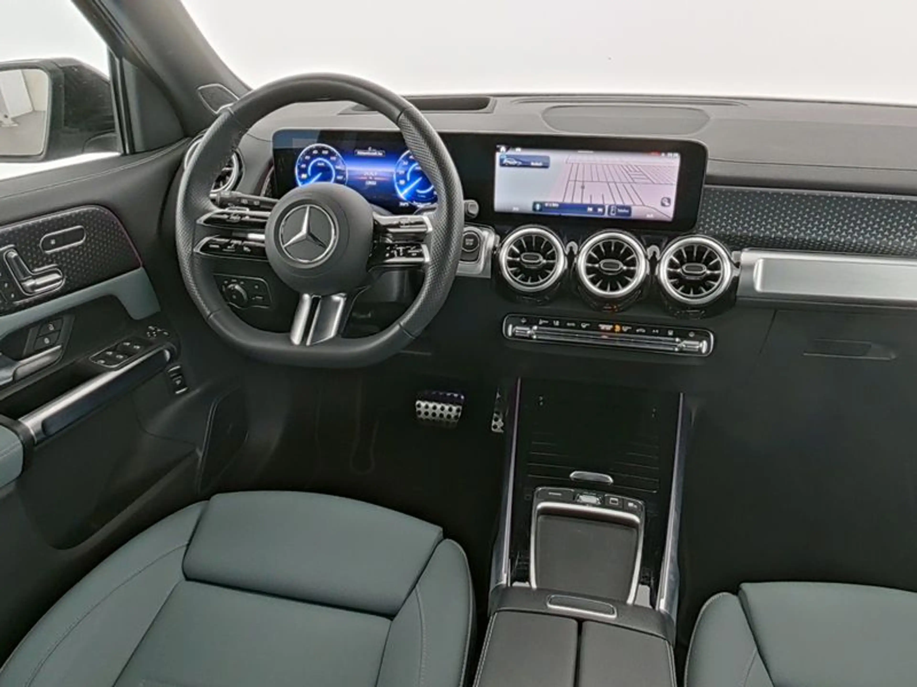 Mercedes-Benz EQB 350 4M AMG 360 AUT HUD Kam. KeyLess KlimaA — photo 7