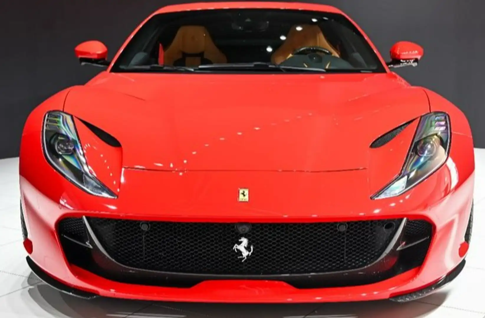 Ferrari 812 Superfast Rojo - 1