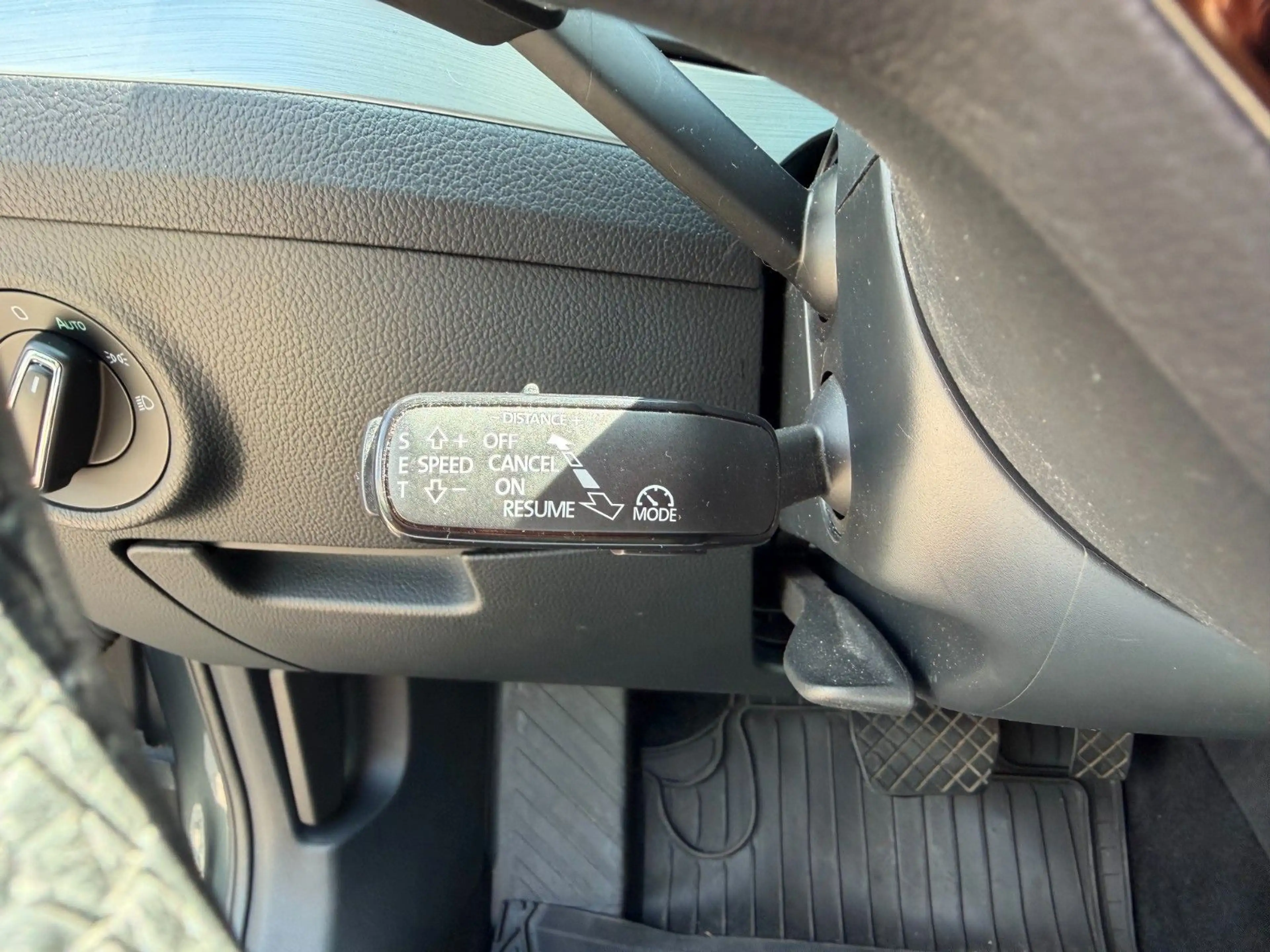 Skoda Superb Combi Ambition Auto*ACC*AHK*Klima*Xenon — photo 15