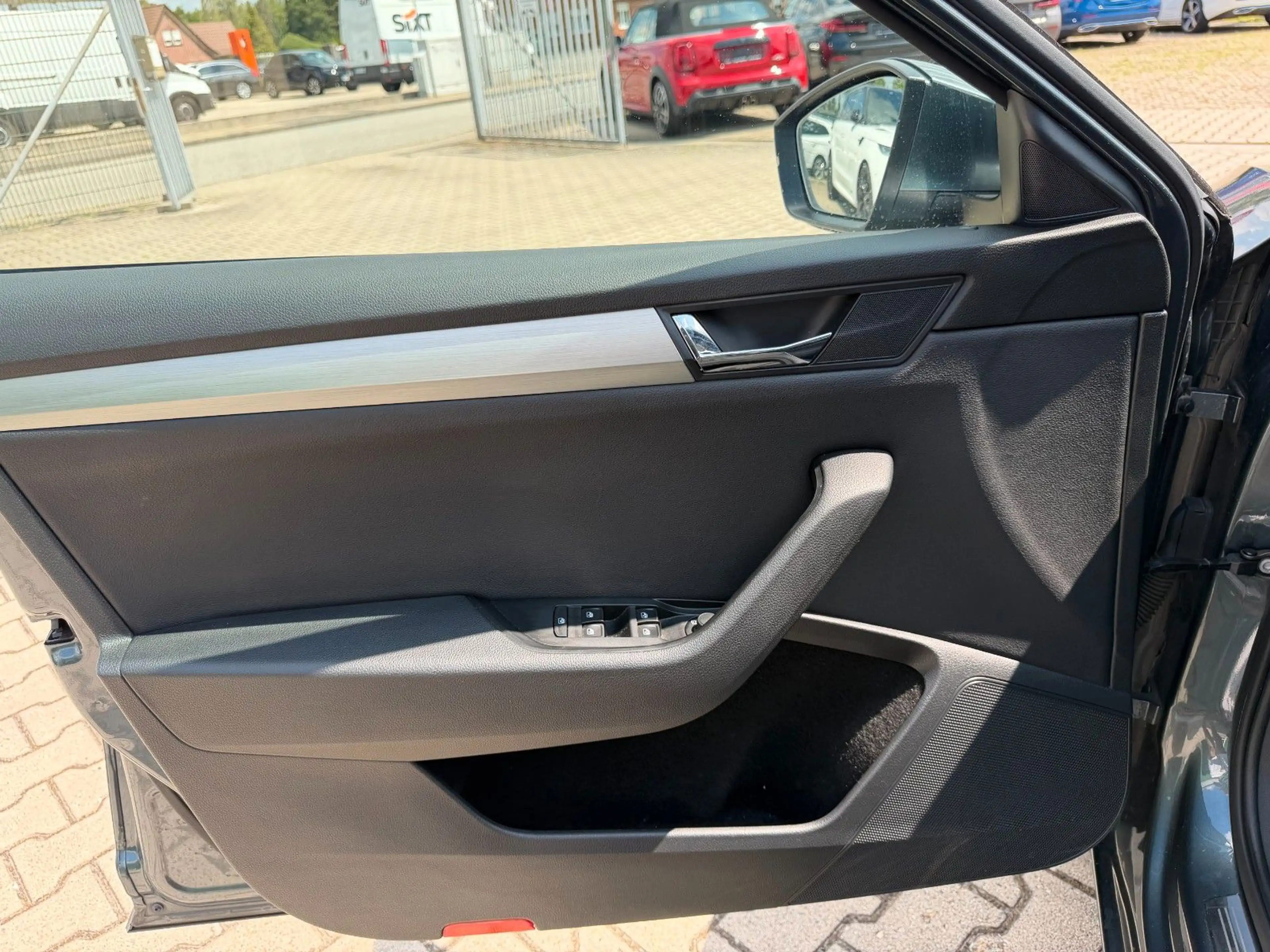 Skoda Superb Combi Ambition Auto*ACC*AHK*Klima*Xenon — photo 11