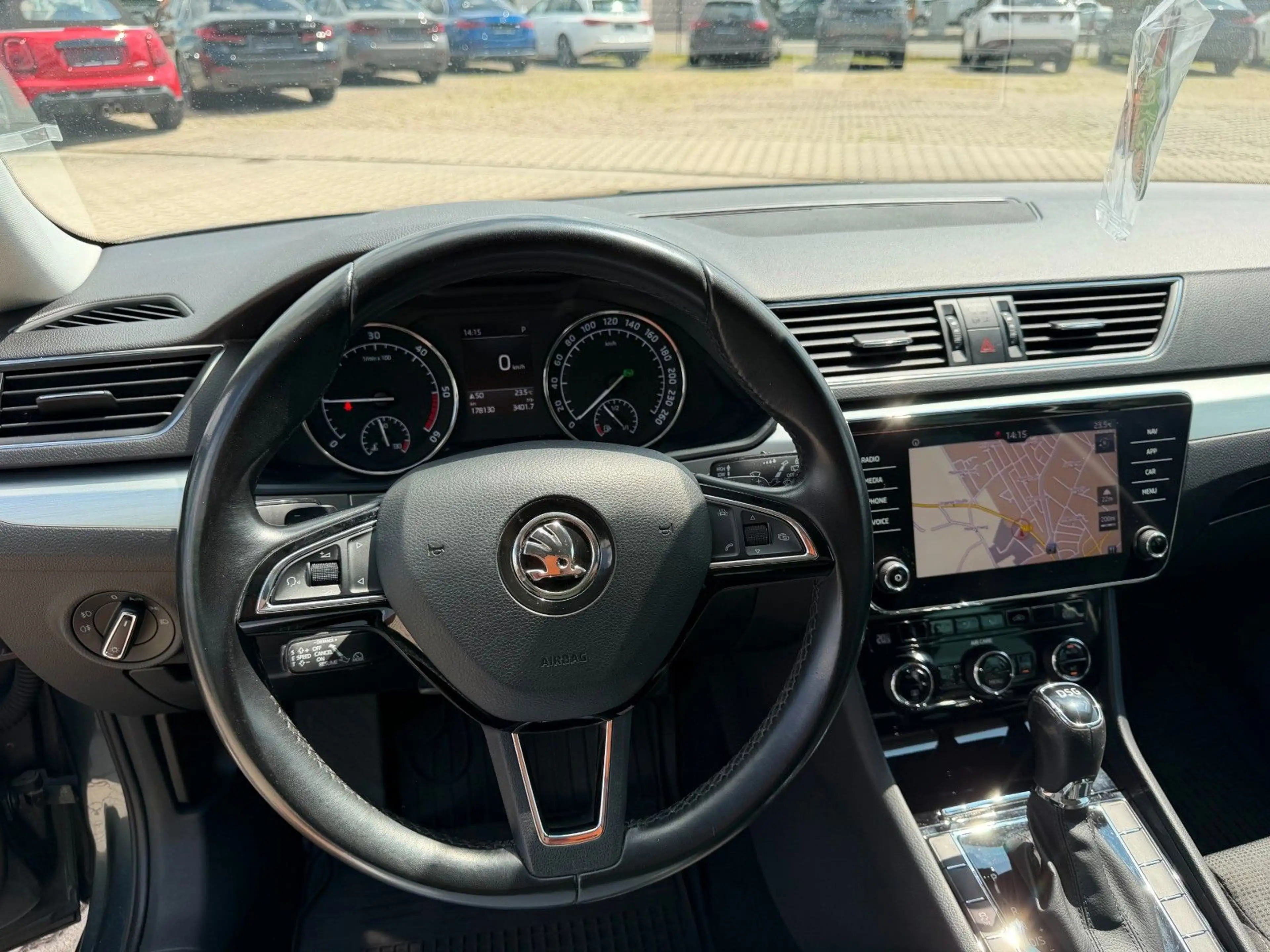 Skoda Superb Combi Ambition Auto*ACC*AHK*Klima*Xenon — photo 13