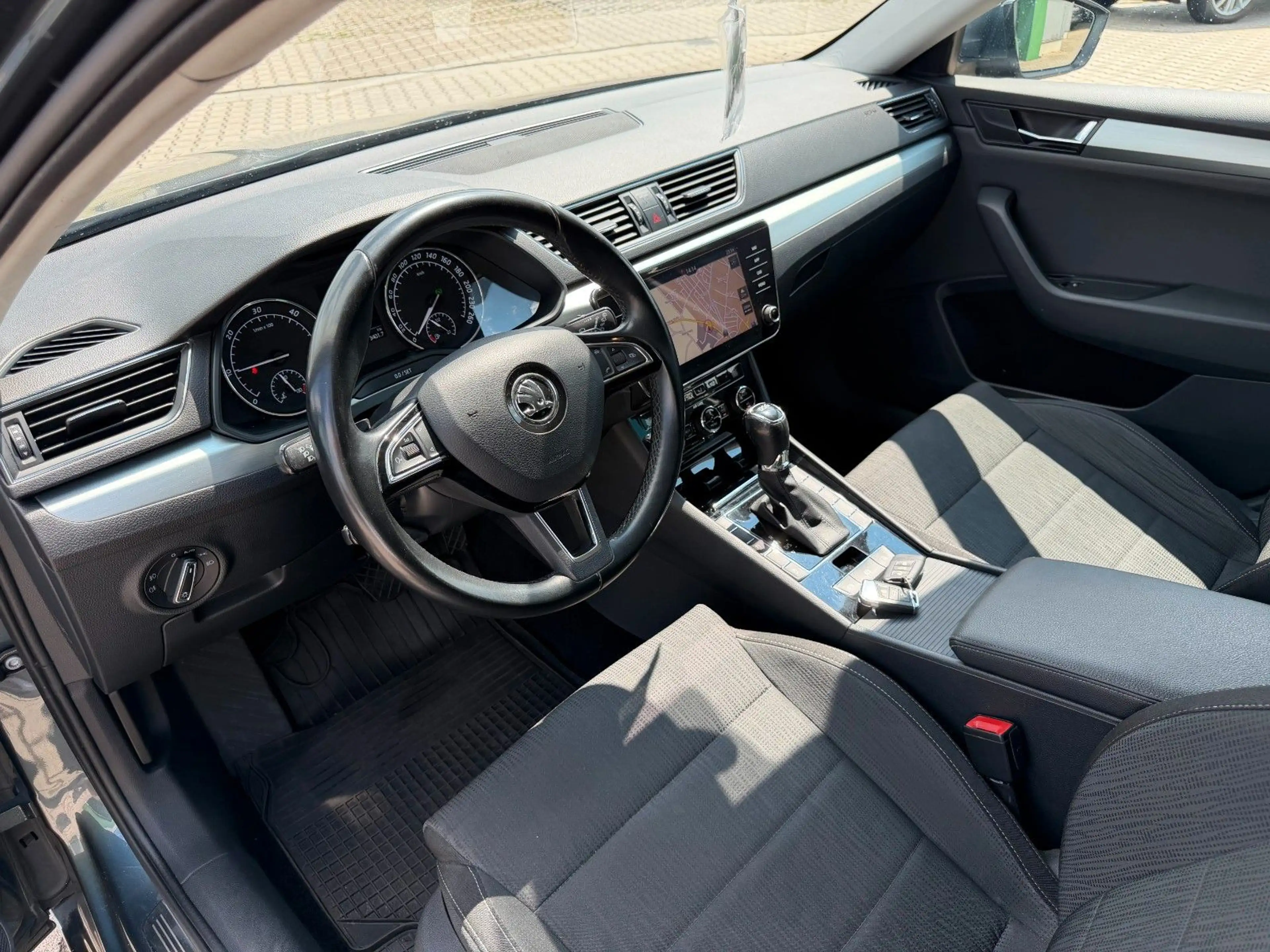 Skoda Superb Combi Ambition Auto*ACC*AHK*Klima*Xenon — photo 10