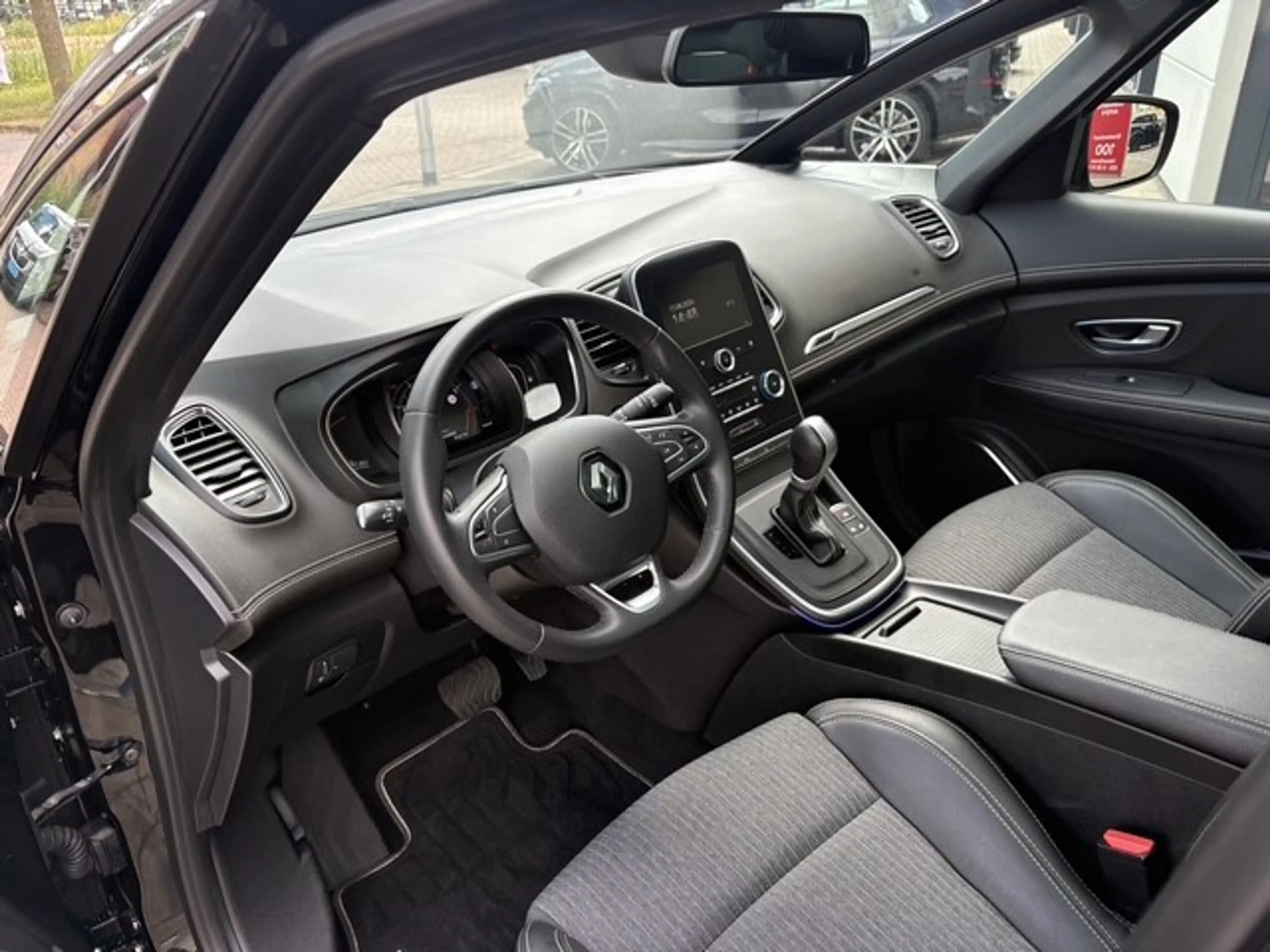 Renault Scenic 1.3 TCe Intens | Navi | Pano | Camera | 28.987 km — photo 9