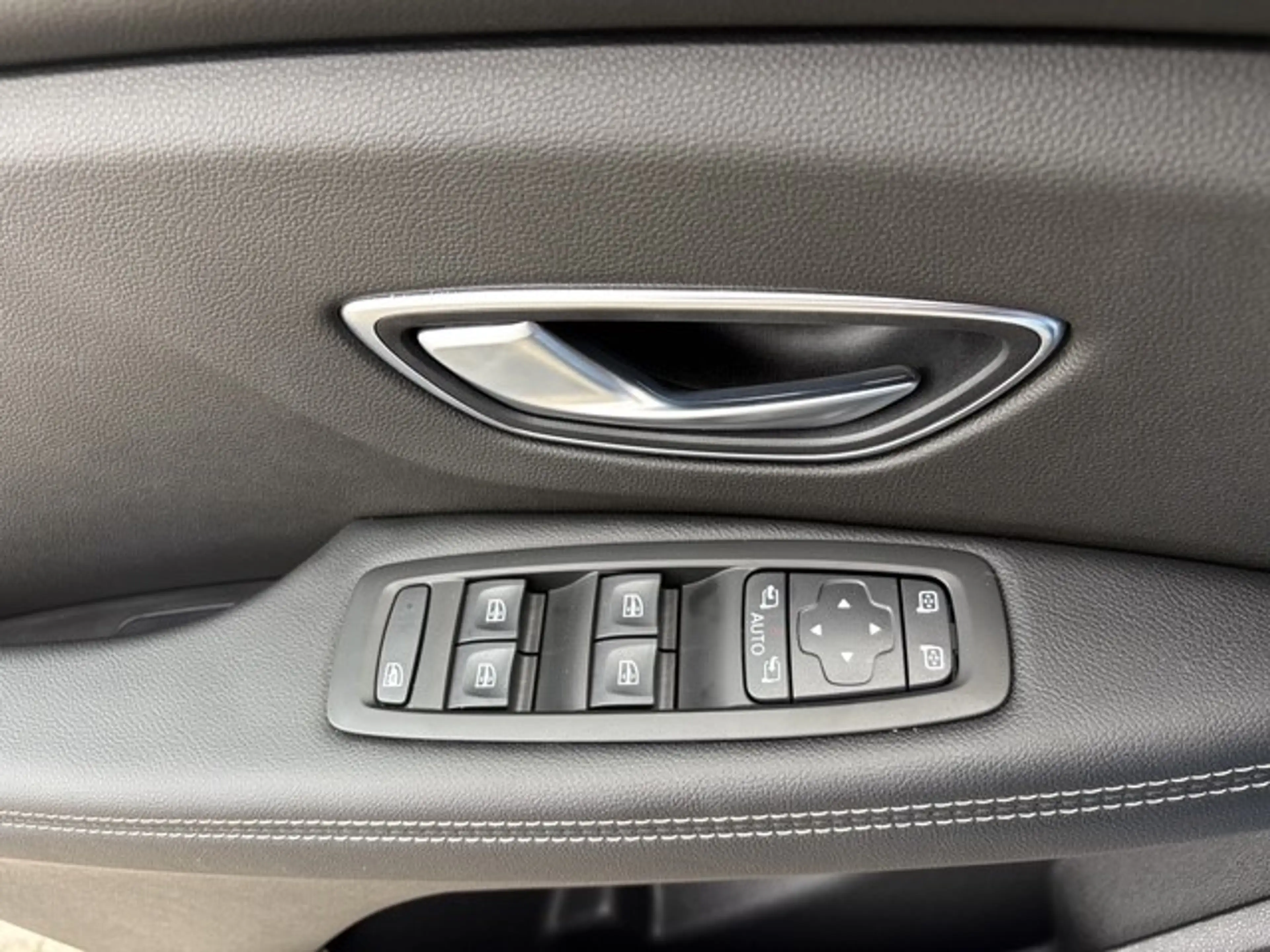 Renault Scenic 1.3 TCe Intens | Navi | Pano | Camera | 28.987 km — photo 18