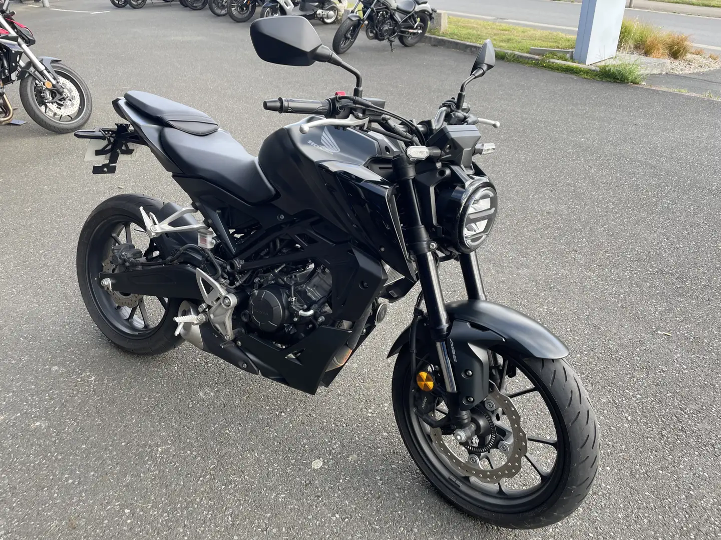 Honda CB 125 Noir - 1