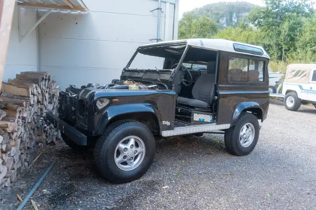 Land Rover Defender 90 Unfall