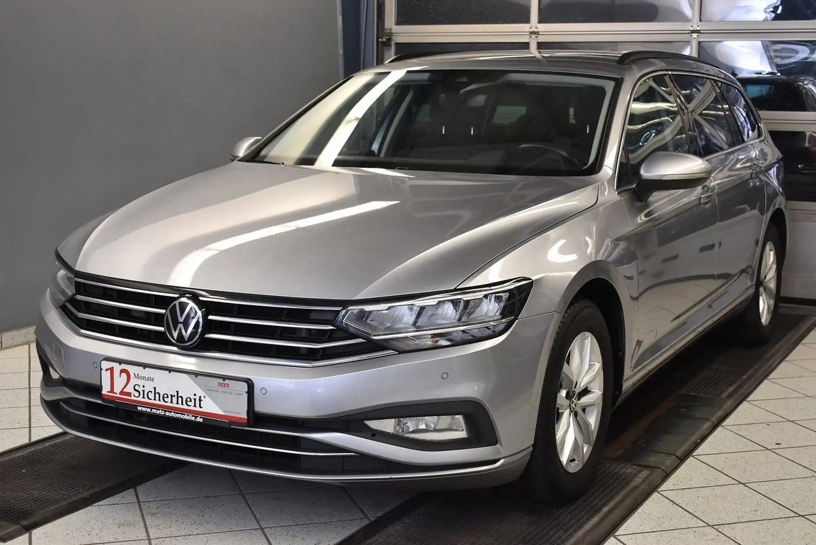 Volkswagen Passat Variant 2.0 TDI DSG*AHK*Cockpit Digital Argento - 1