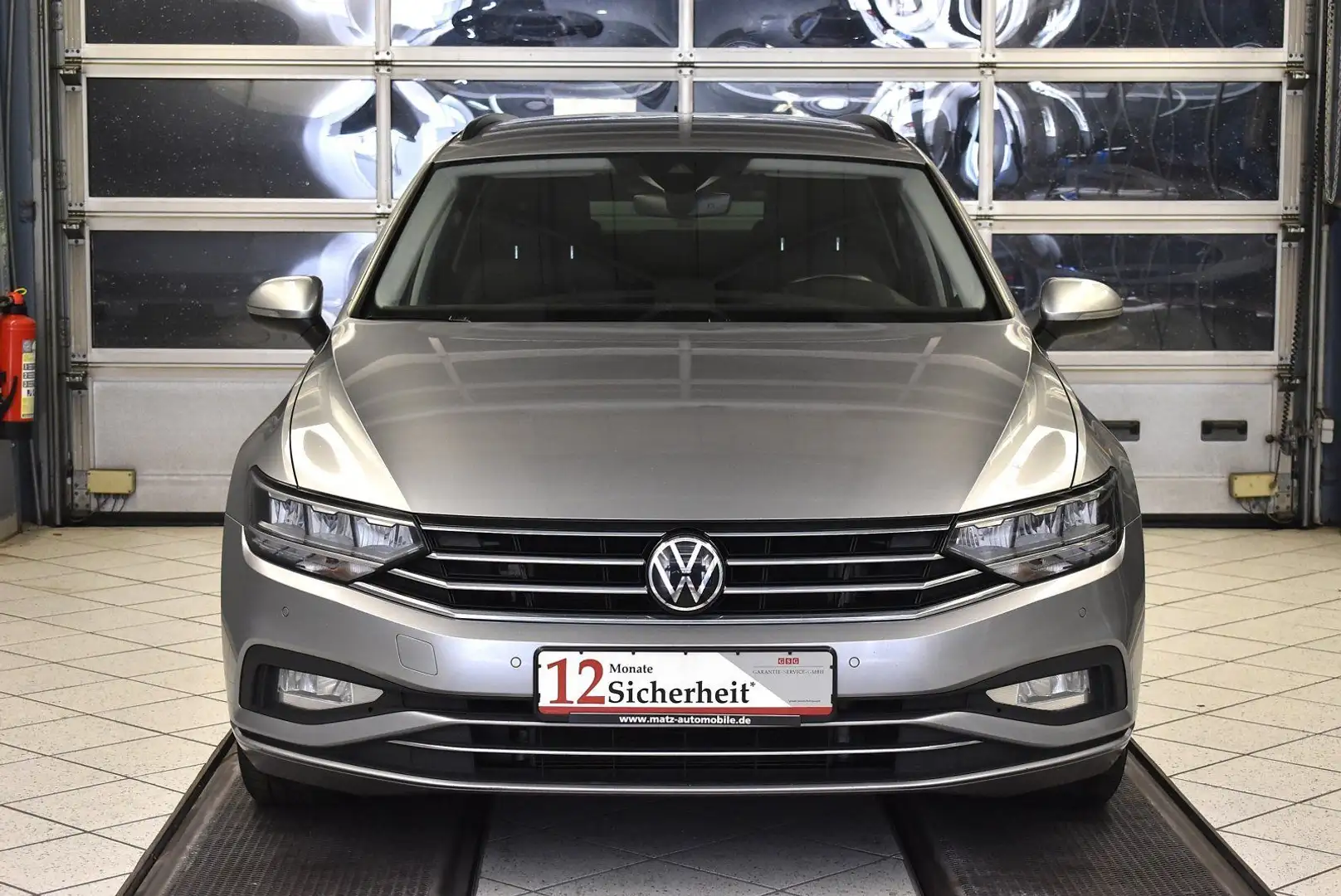 Volkswagen Passat Variant 2.0 TDI DSG*AHK*Cockpit Digital Argento - 2