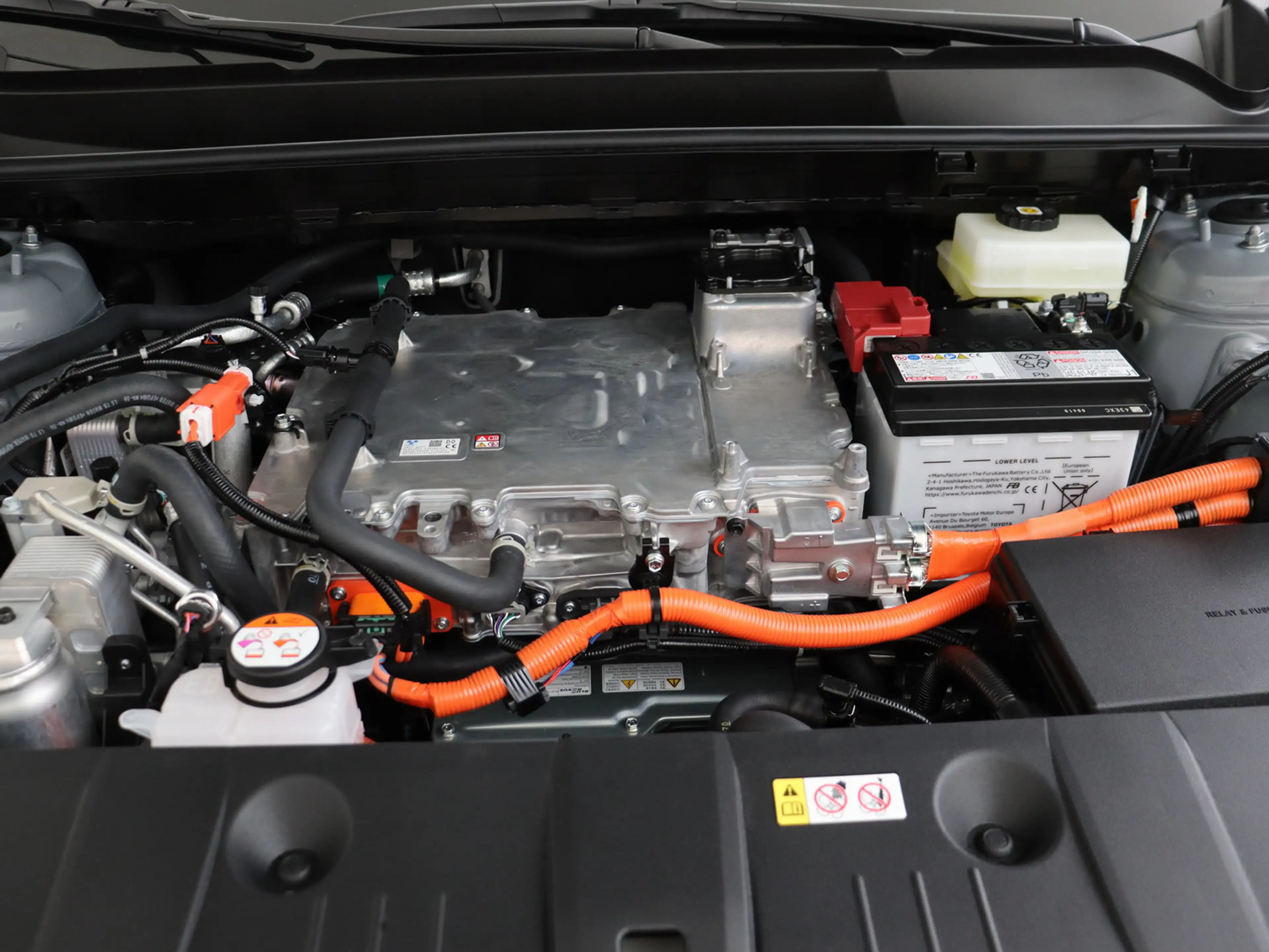 Toyota C-HR+ Demo First Edition 77 kWh — photo 6