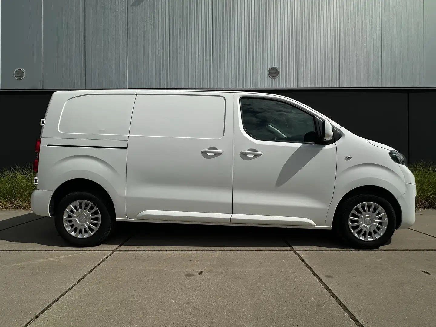 Toyota Proace 286 / 13250,- netto / EURO 6b Blanc - 2