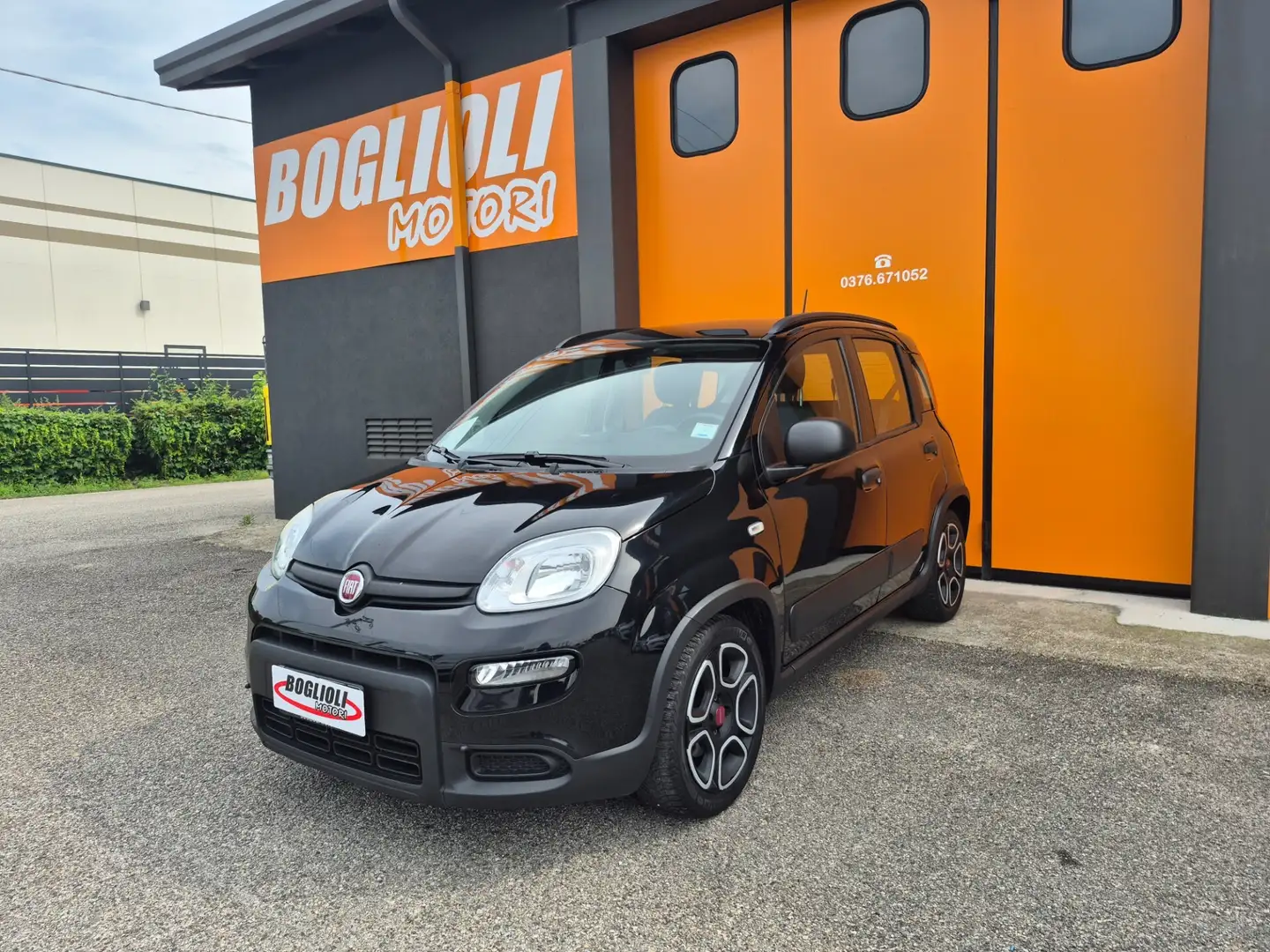Fiat Panda 1.0 FireFly S&S Hybrid City Life Noir - 1