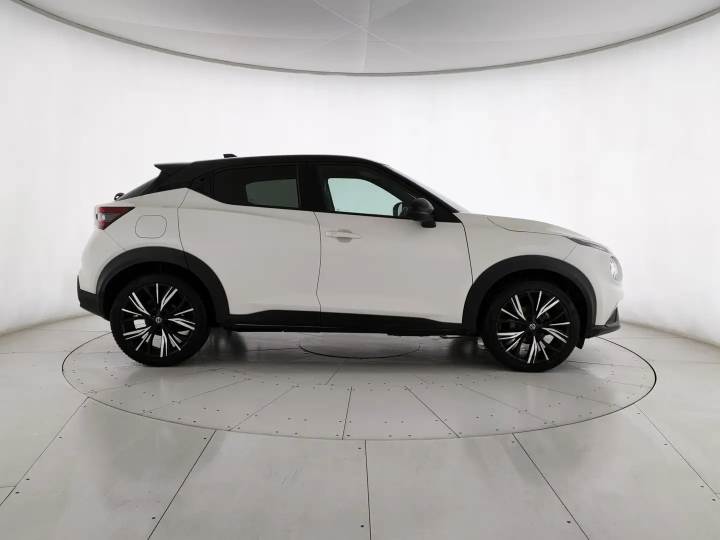Nissan Qashqai Juke 1.0 dig-t N-Design 117cv Bílá - 2