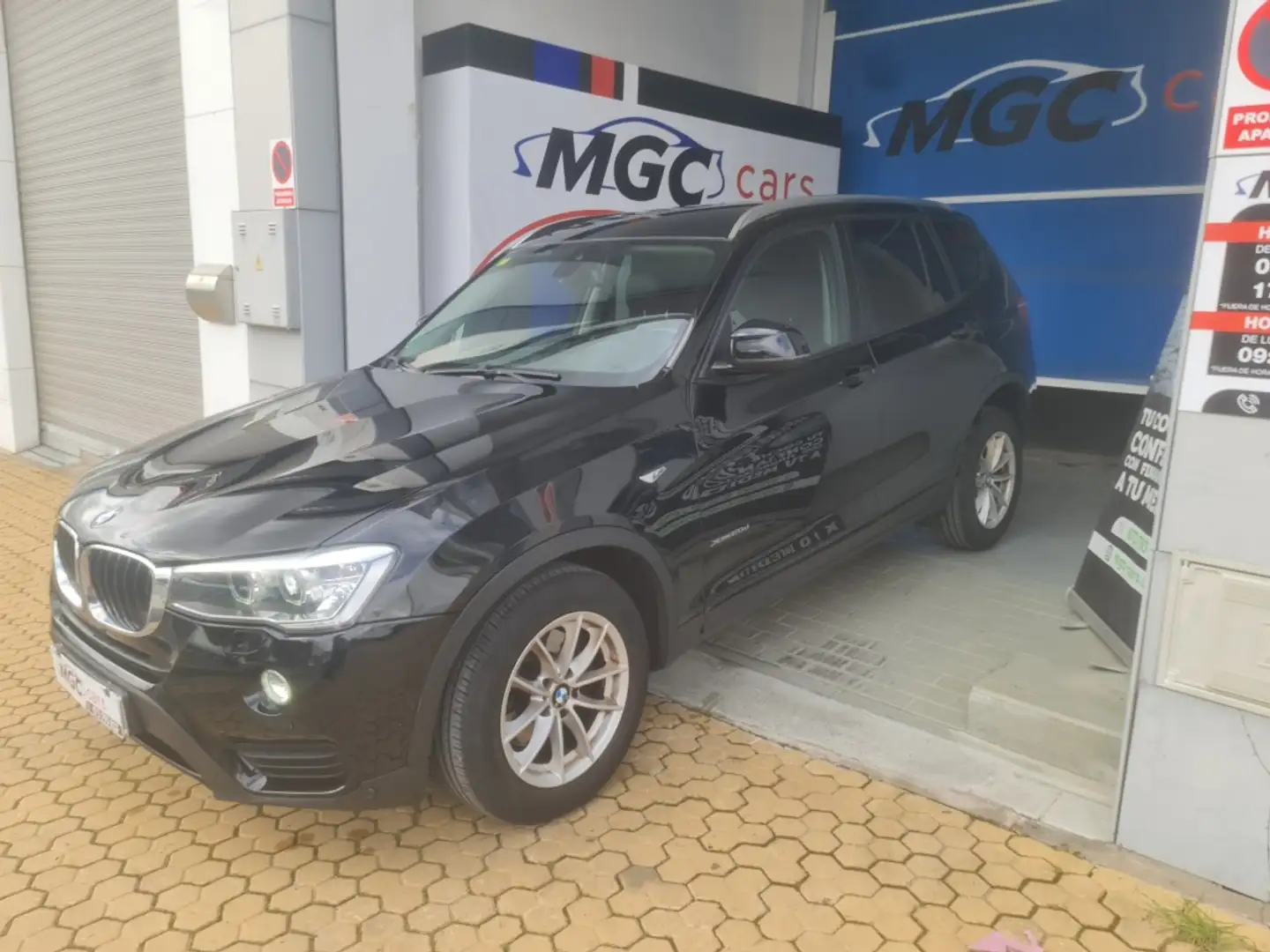 BMW X3 xDrive 20dA Negro - 1