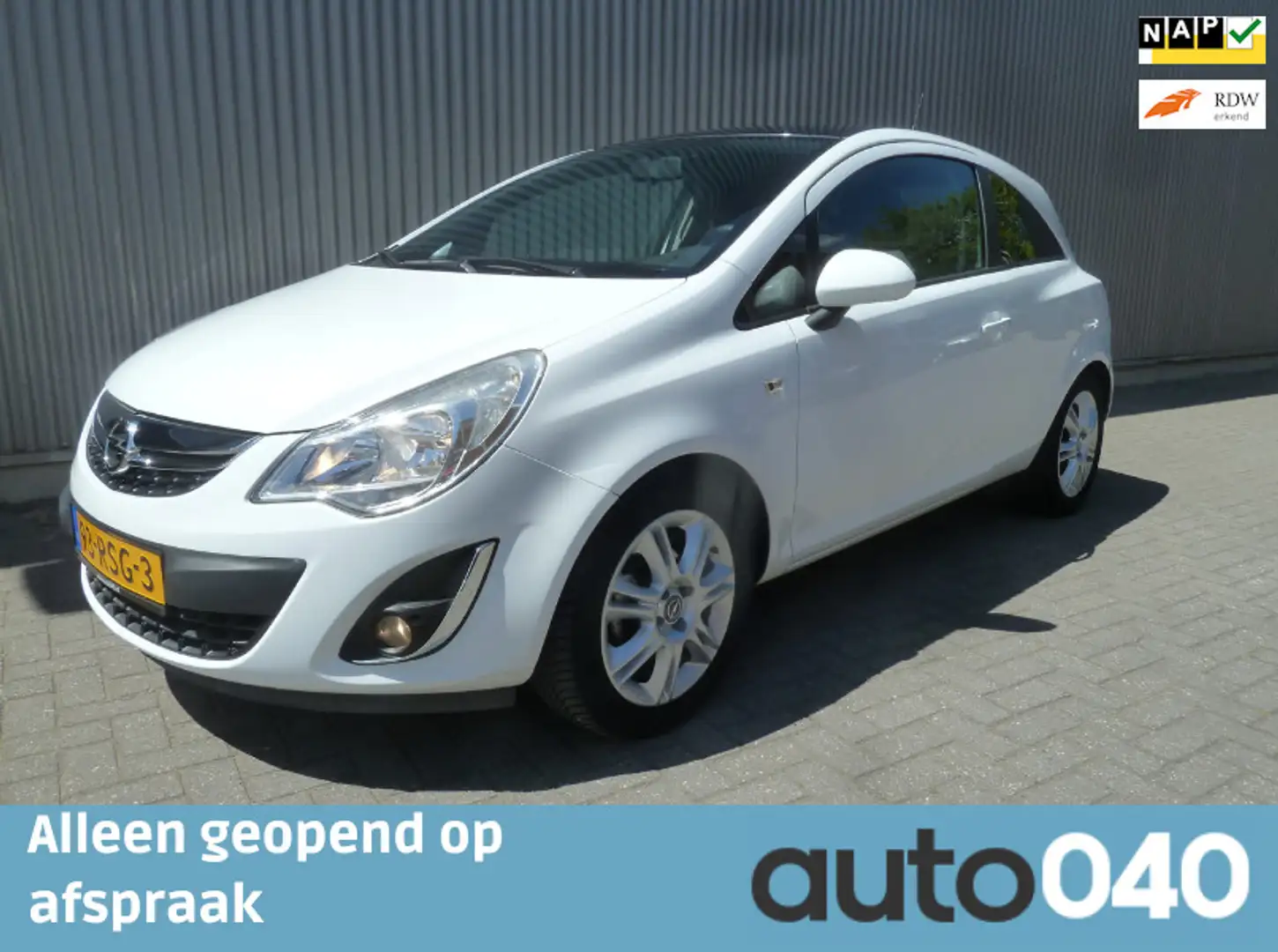 Opel Corsa 1.2-16V Color Edition/Automaat/Airco/LMV/Navigatie Wit - 1