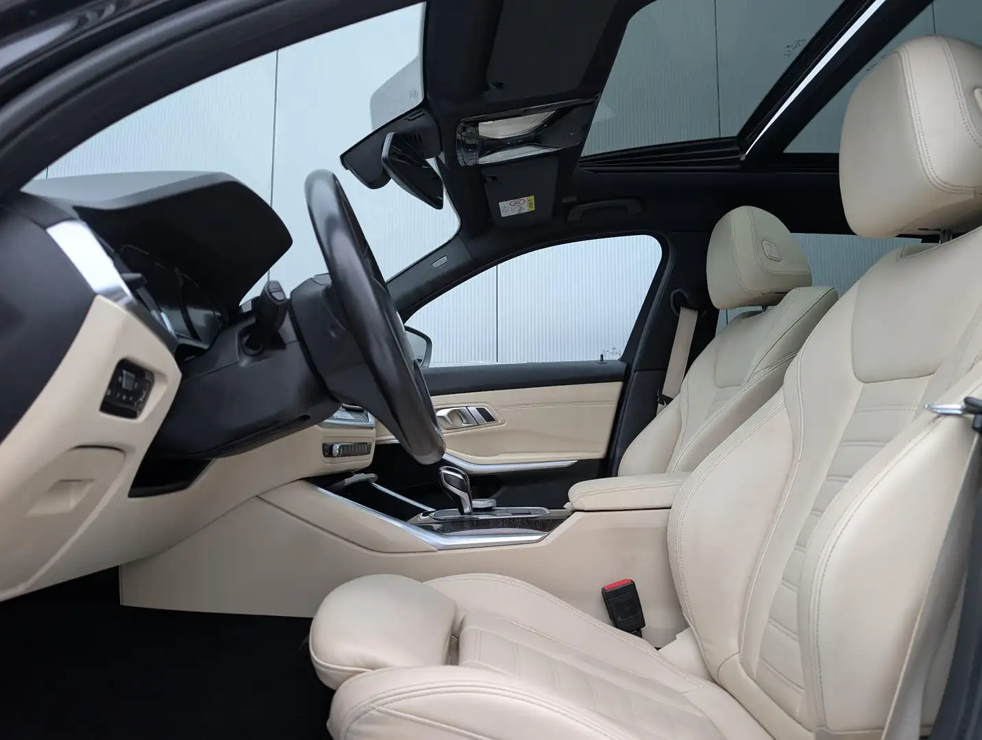 BMW 330 3 Reeks Touring 330e (215 kW) | Panorama | Leder | Noir - 2