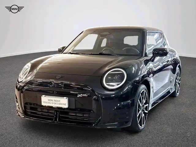 MINI Cooper SE John Cooper Works