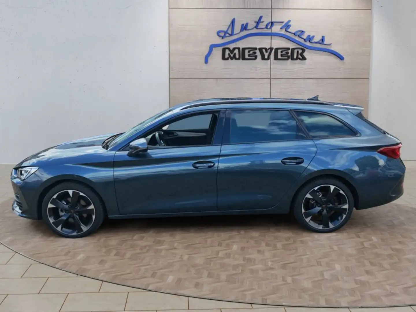 CUPRA Leon ST 1.5eTSI DSG 3*J.Gar/ACC/LED/Kamera/Keyless Grau - 2