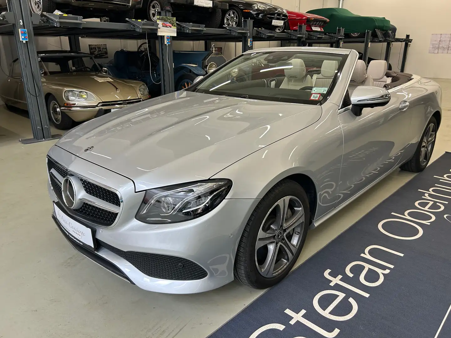 Mercedes-Benz E 400 E 400 4Matic (238.466) Silber - 1