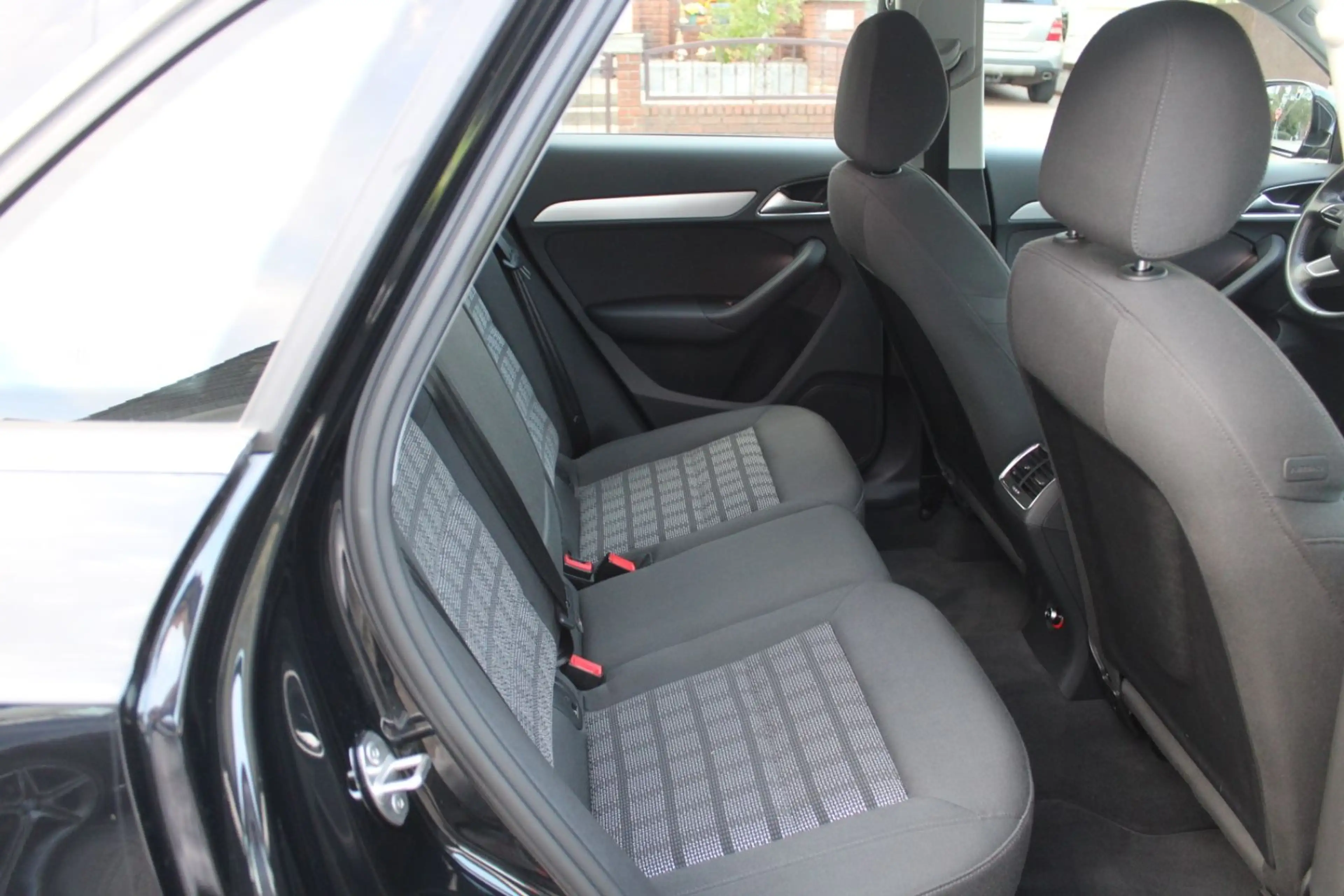 Audi Q3 2.0 TDI Quattro*NAVI*XENON*TEMPOMAT*TOP! — photo 7