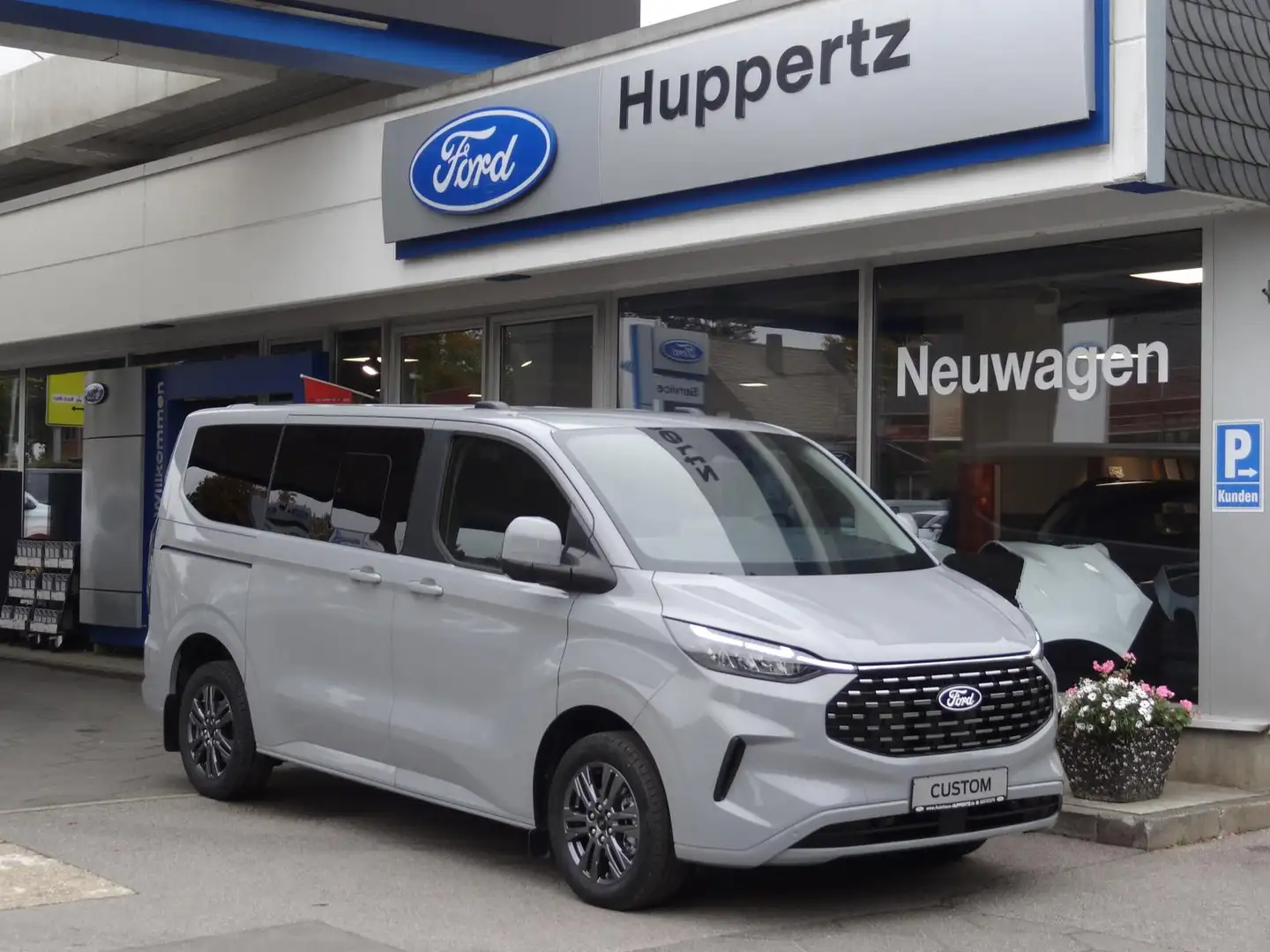 Ford Tourneo Custom L1 Titanium AUT AHK LED RFK SHZ Gris - 1
