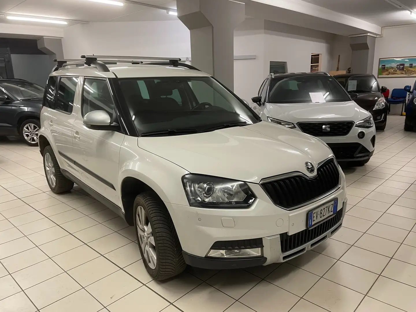 Skoda Yeti Yeti 2.0 tdi Ambition 4x4 140cv NEW PATENTATI Blanc - 1