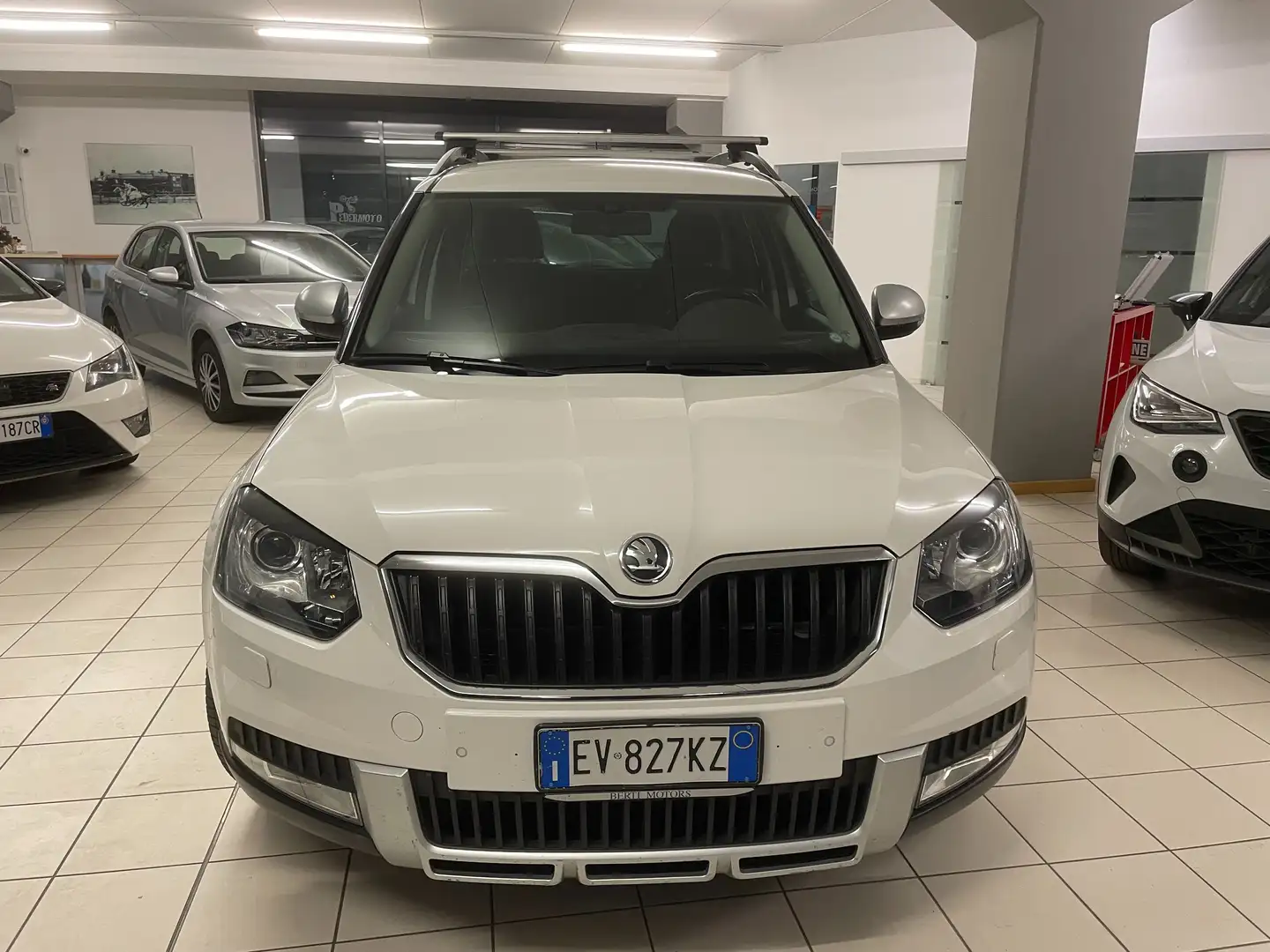 Skoda Yeti Yeti 2.0 tdi Ambition 4x4 140cv NEW PATENTATI Blanc - 2
