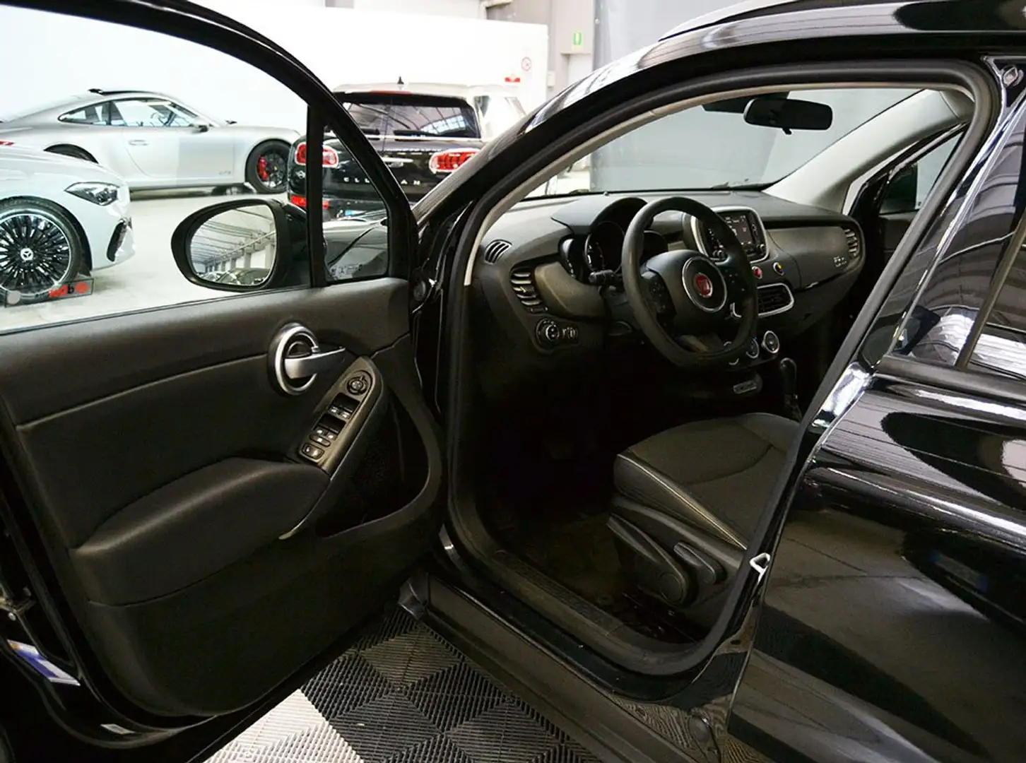 Fiat 500X 1.4 MultiAir 170 CV AT9 4x4 Cross-1 Propr "PROMO" Zwart - 2