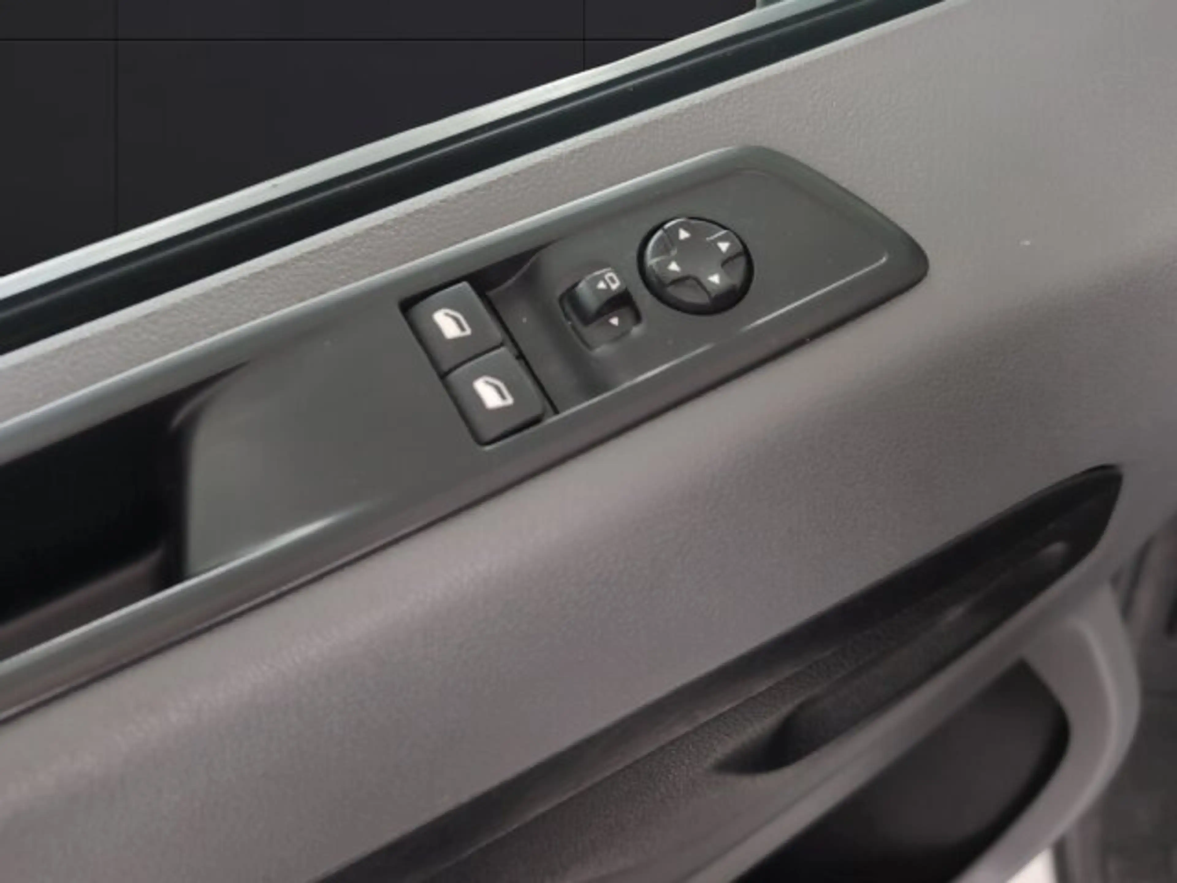 Opel Zafira Life Vivaro Kombi 2.0 D L 9-Sitzer Klima Navi AHK — photo 7