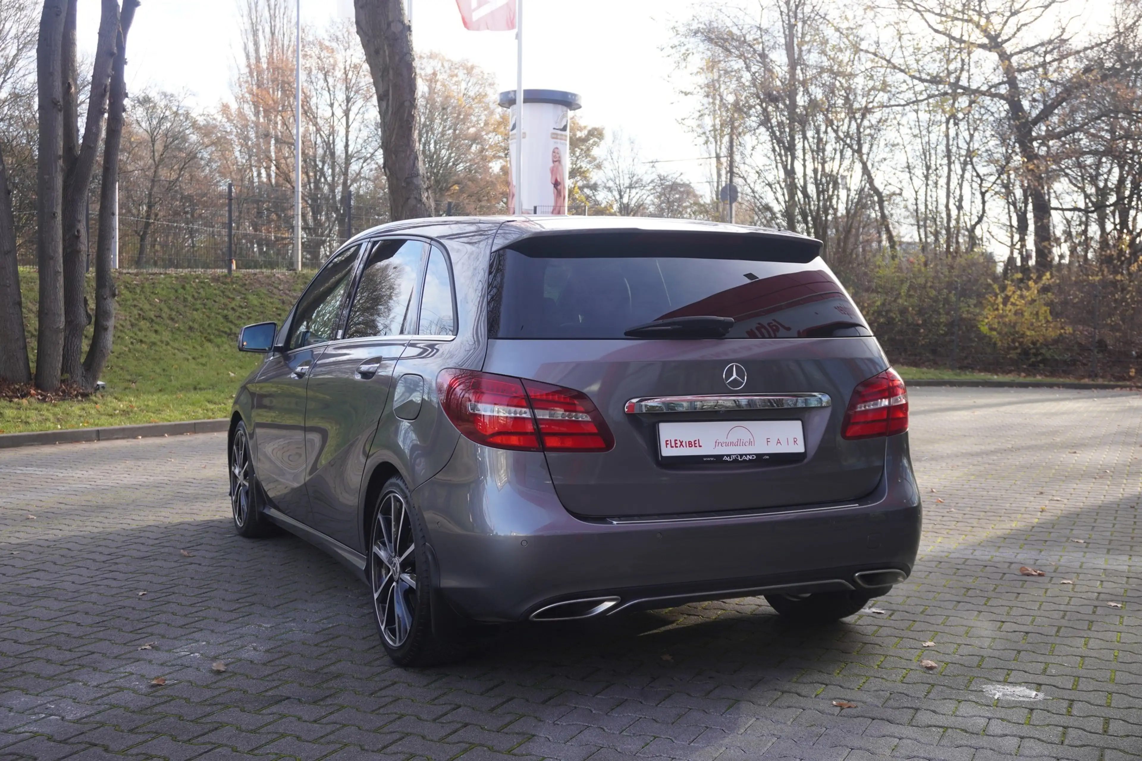 Mercedes-Benz B 220 B220 CDI AT Xenon Navi Standheizung Klimaaut. — photo 8