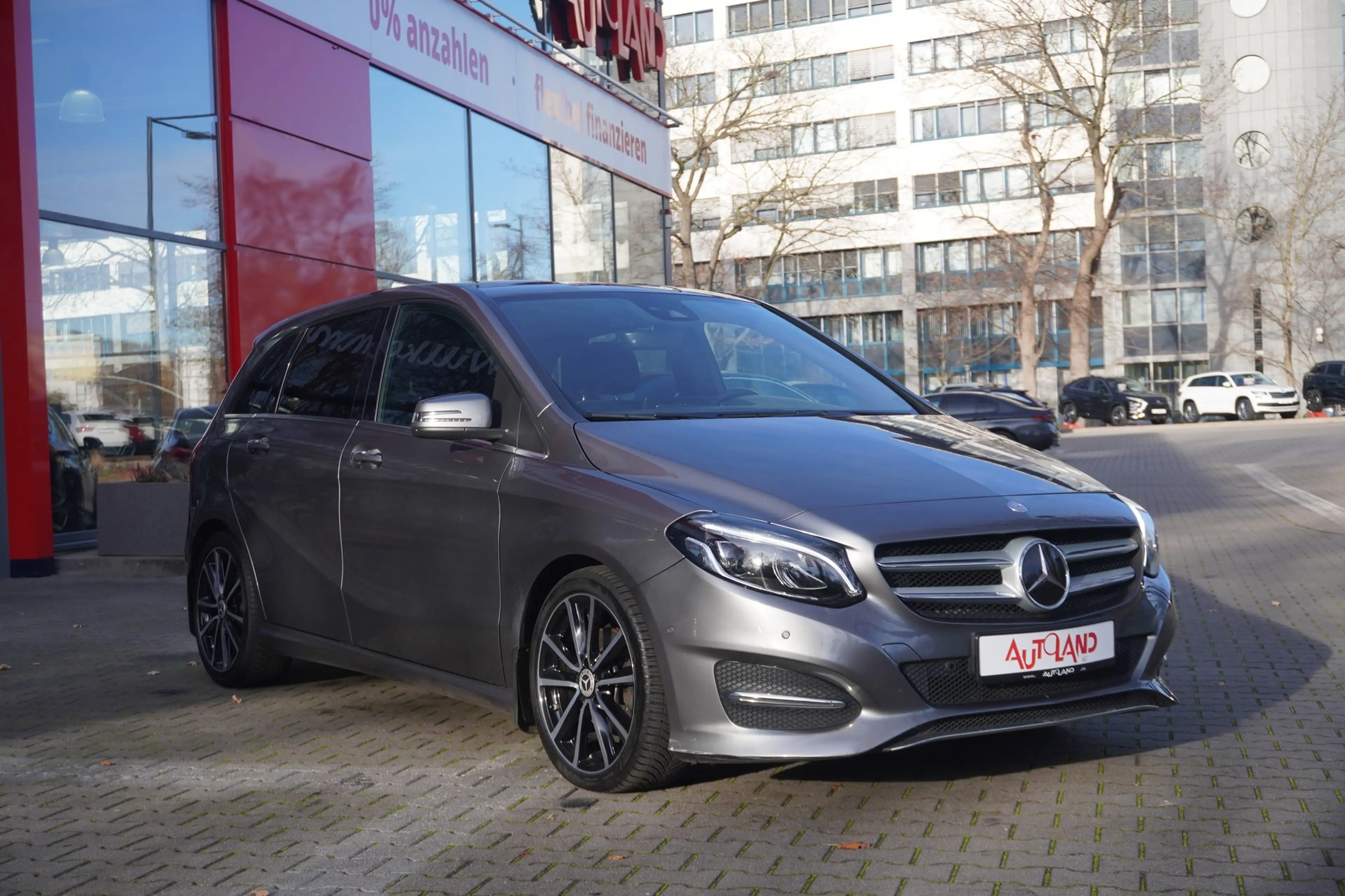 Mercedes-Benz B 220 B220 CDI AT Xenon Navi Standheizung Klimaaut. — photo 4