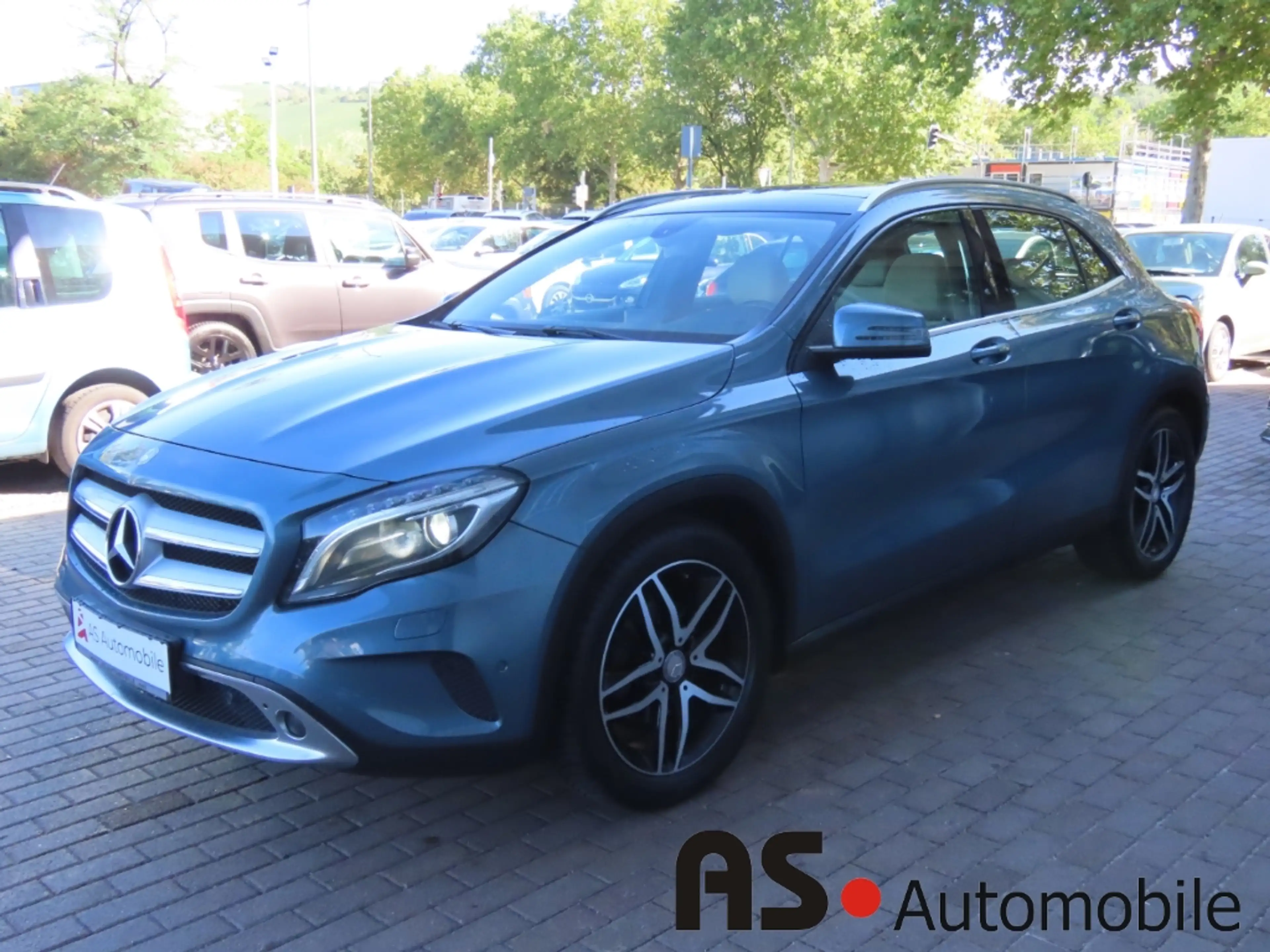 Mercedes-Benz GLA 200 — photo 3