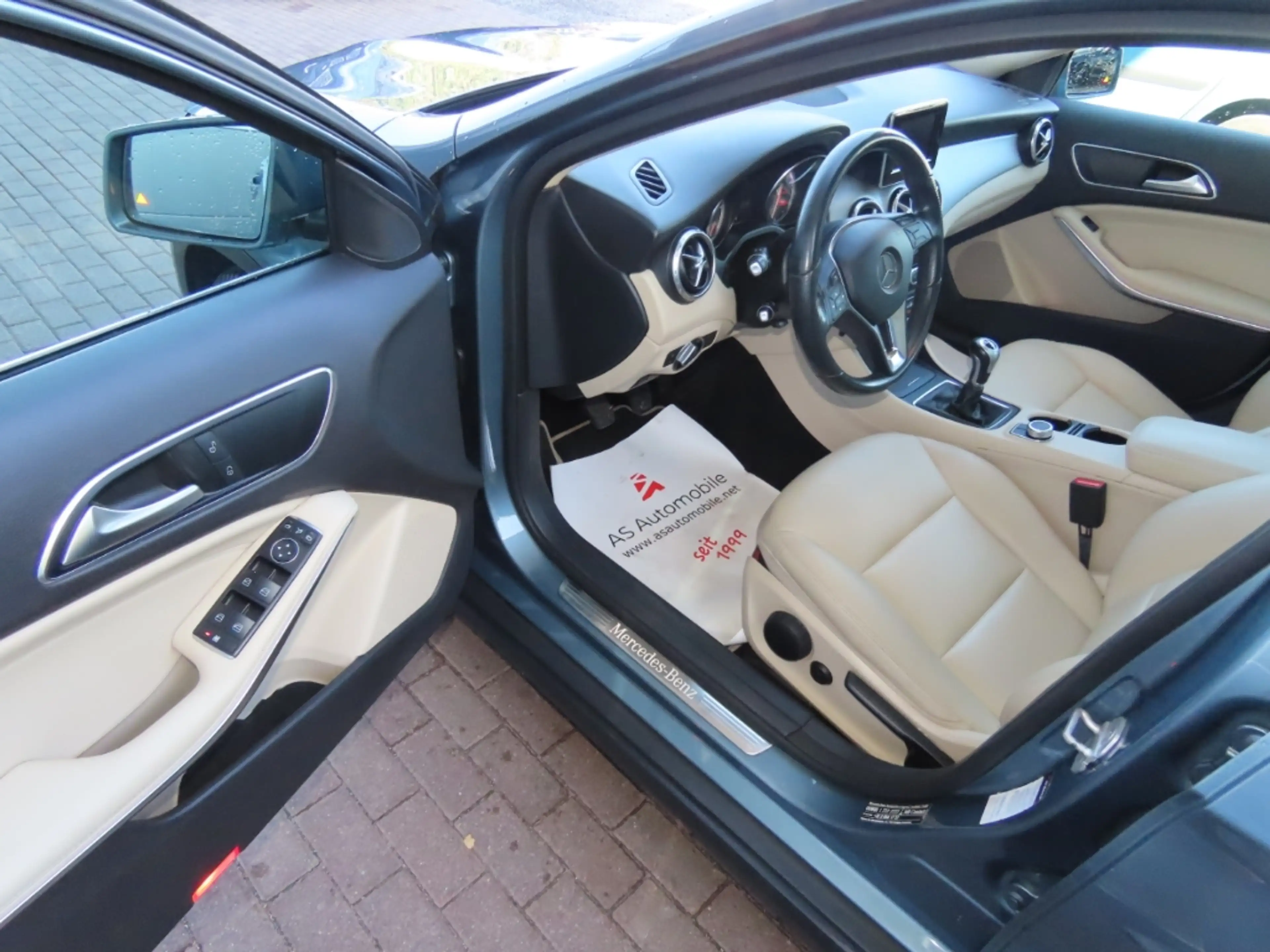 Mercedes-Benz GLA 200 — photo 7