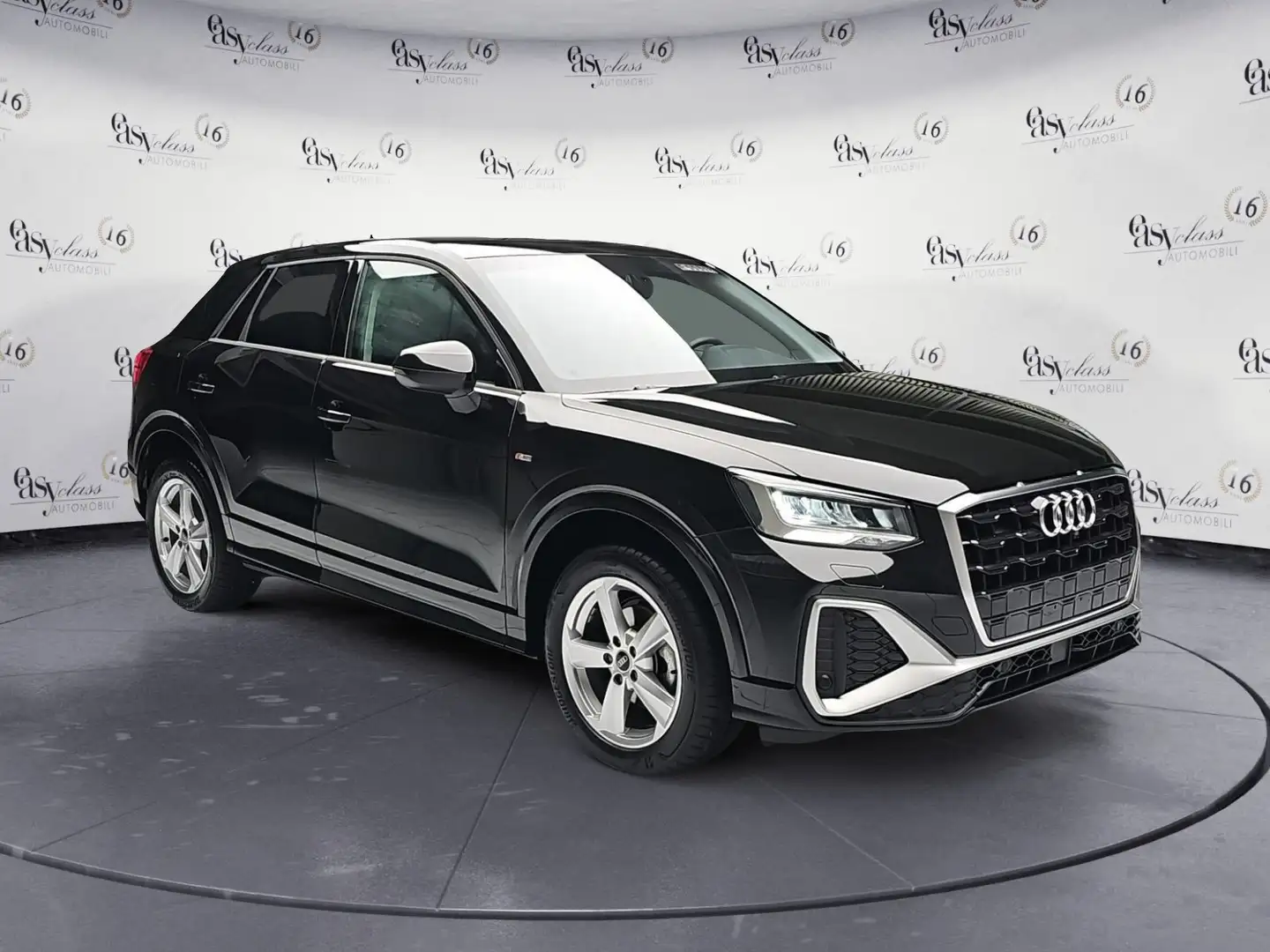 Audi Q2 35 TFSI S tronic S line Navi 17" LED DAB Negro - 1