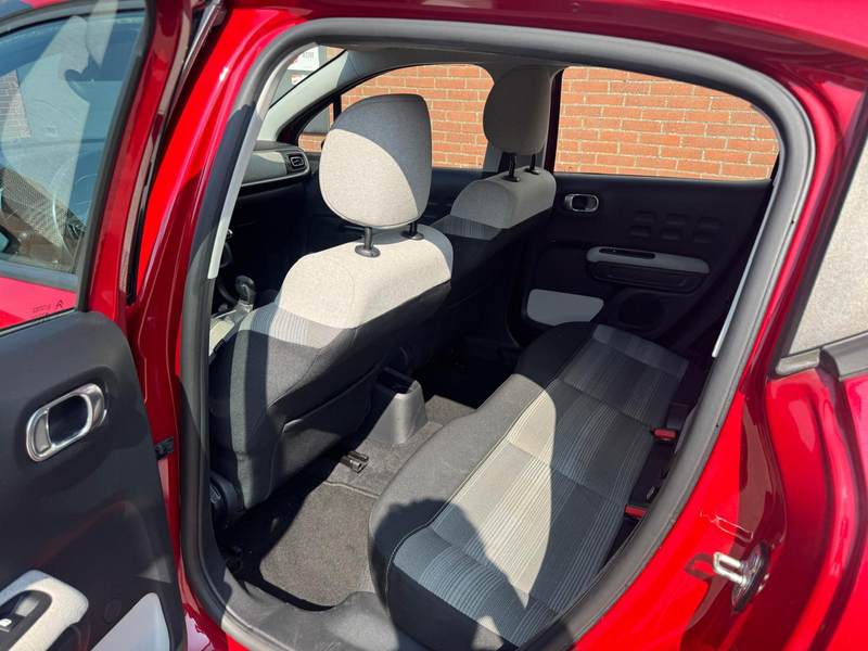Citroen C3 1.2 PureTech Feel APPLECARPLAY NAVI CLIMA PDC LED — photo 9