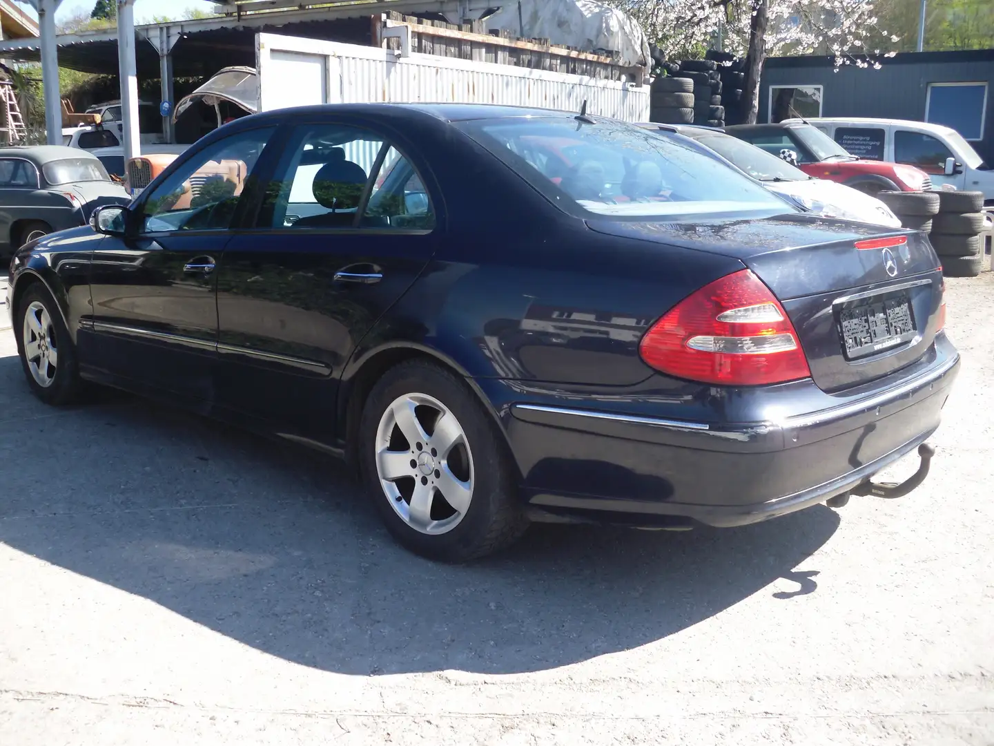 Mercedes-Benz E 320 Avantgarde Bleu - 2