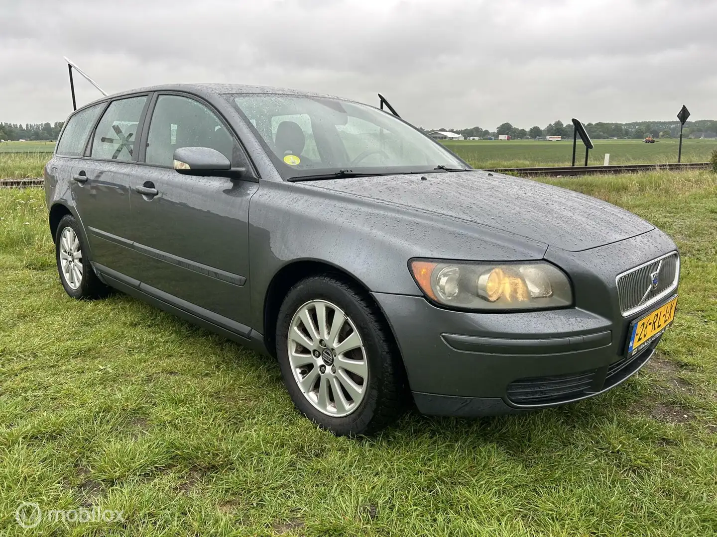 Volvo V50 1.8 Kinetic NIEUWE APK AIRCO CRUISE CONTROL Grijs - 2