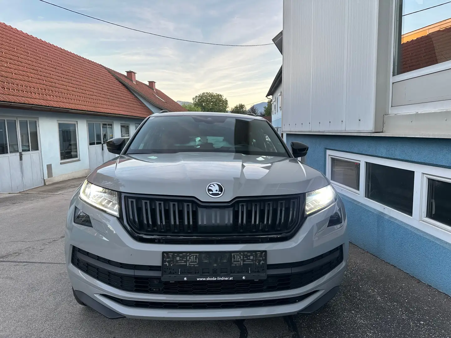 Skoda Kodiaq Kodiaq 2,0 TDI 4x4 Sportline DSG Sportline Gris - 2
